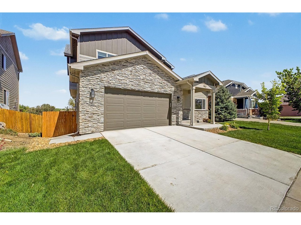 962 Campfire Dr