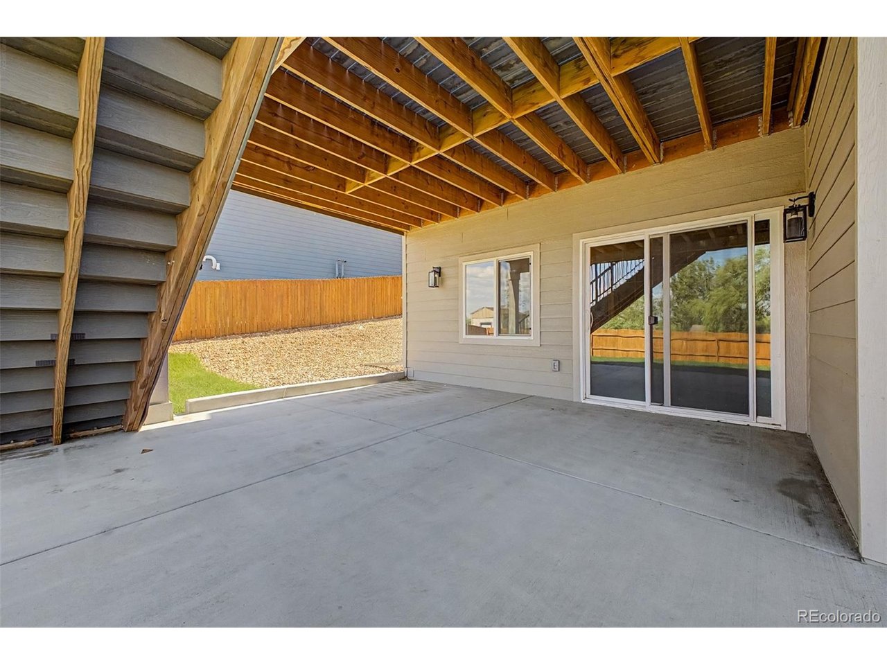 962 Campfire Dr