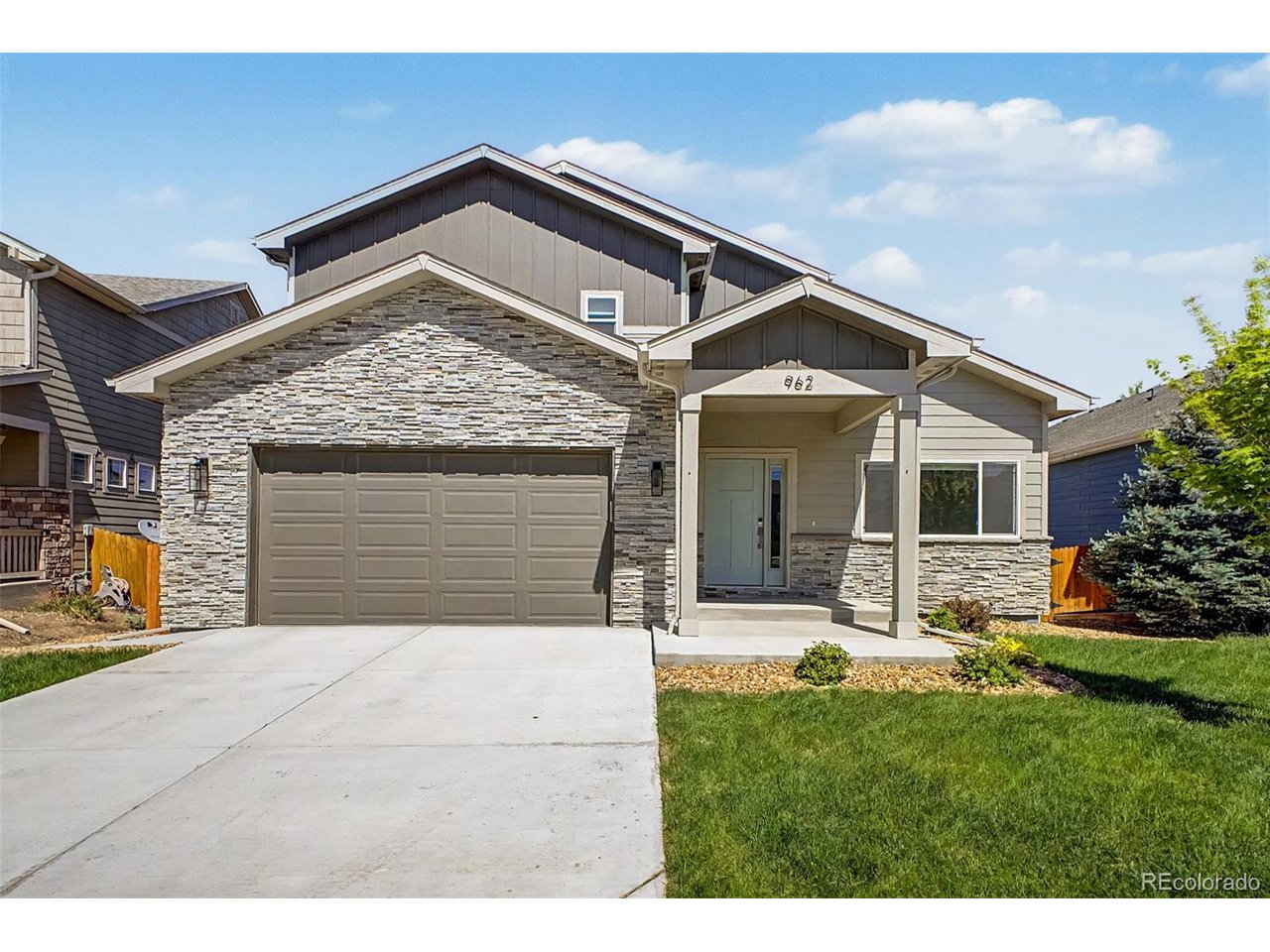 962 Campfire Dr
