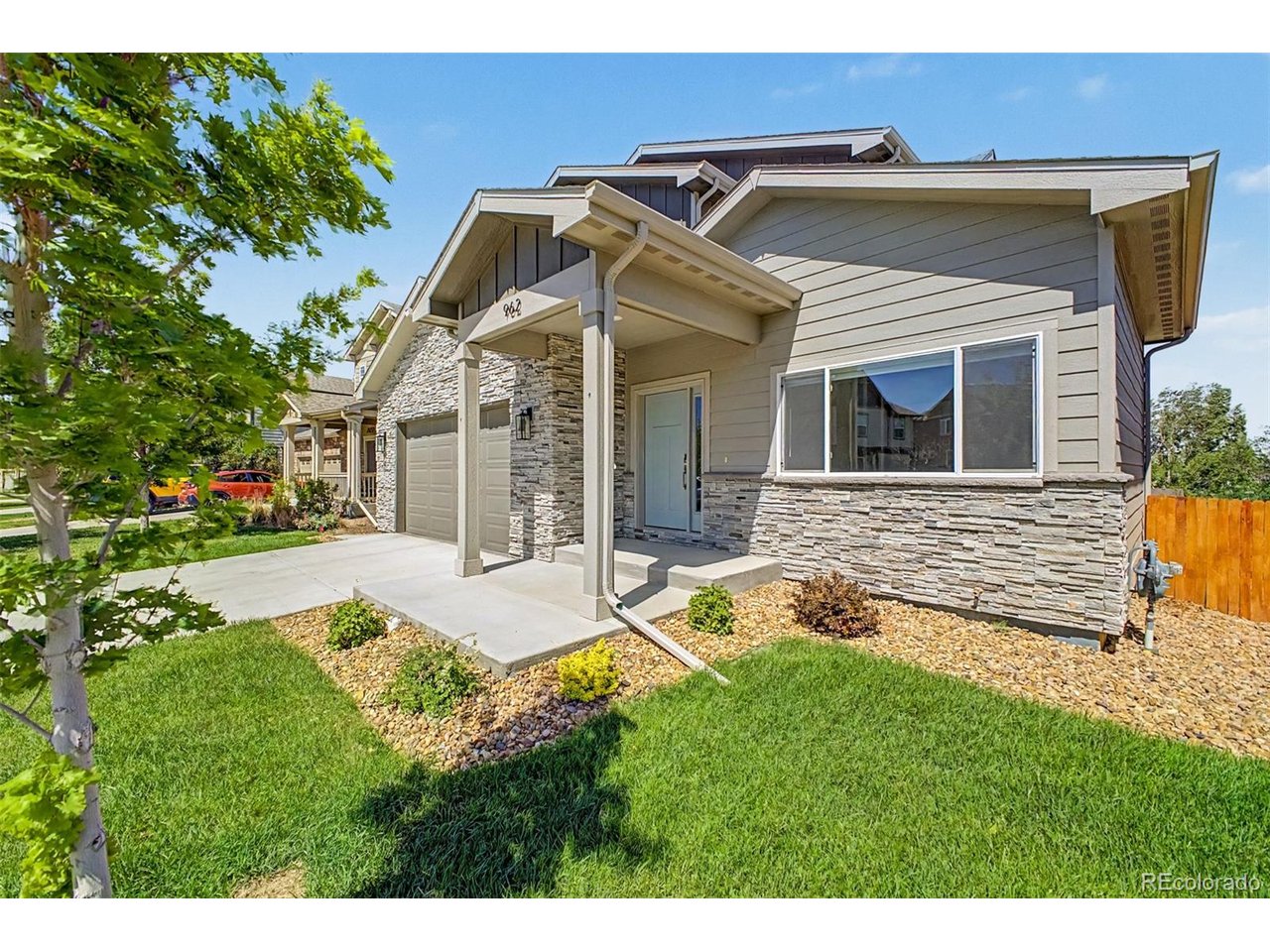 962 Campfire Dr
