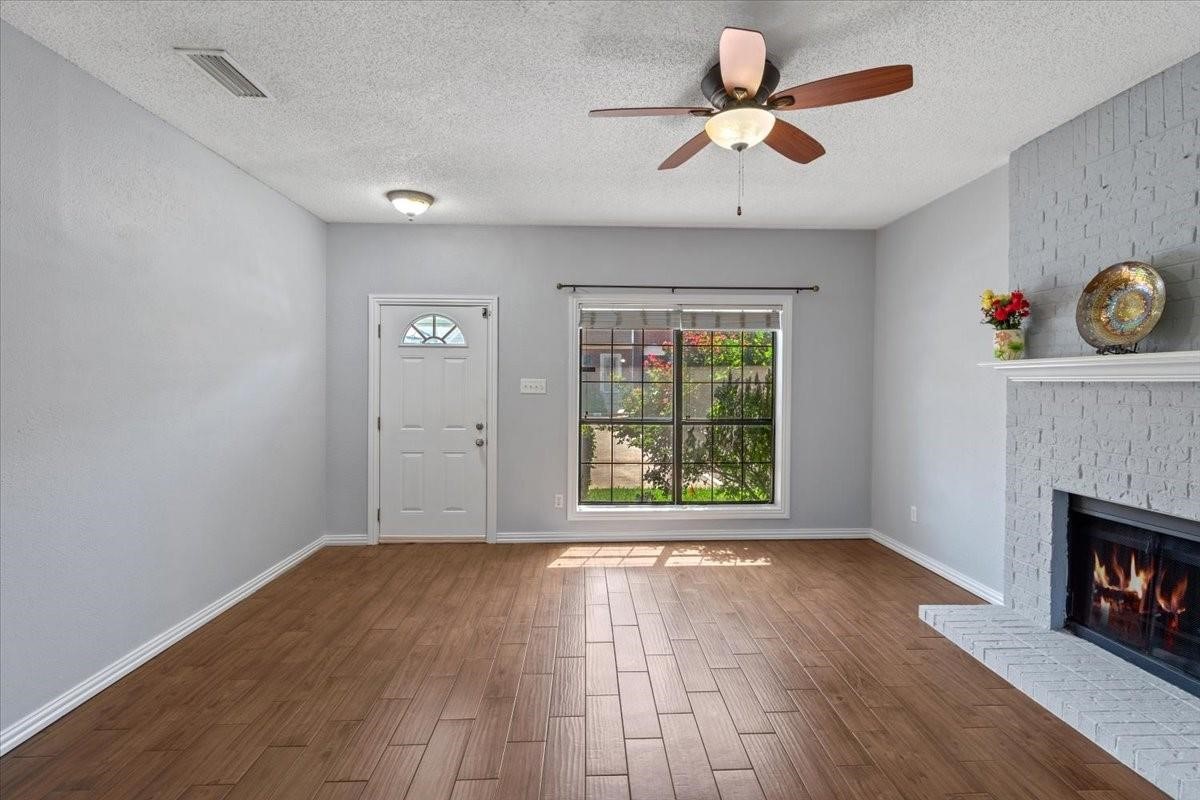 234 Samuel Boulevard P 1