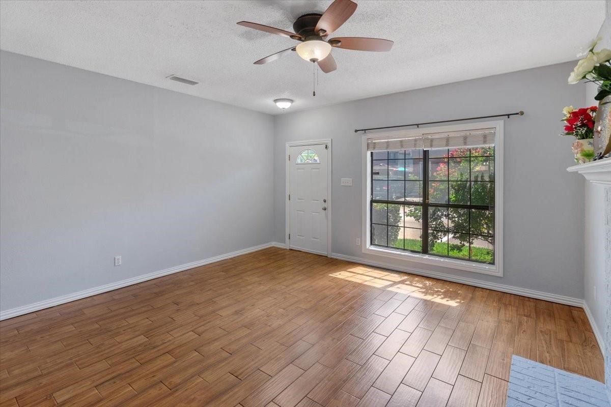 234 Samuel Boulevard P 1