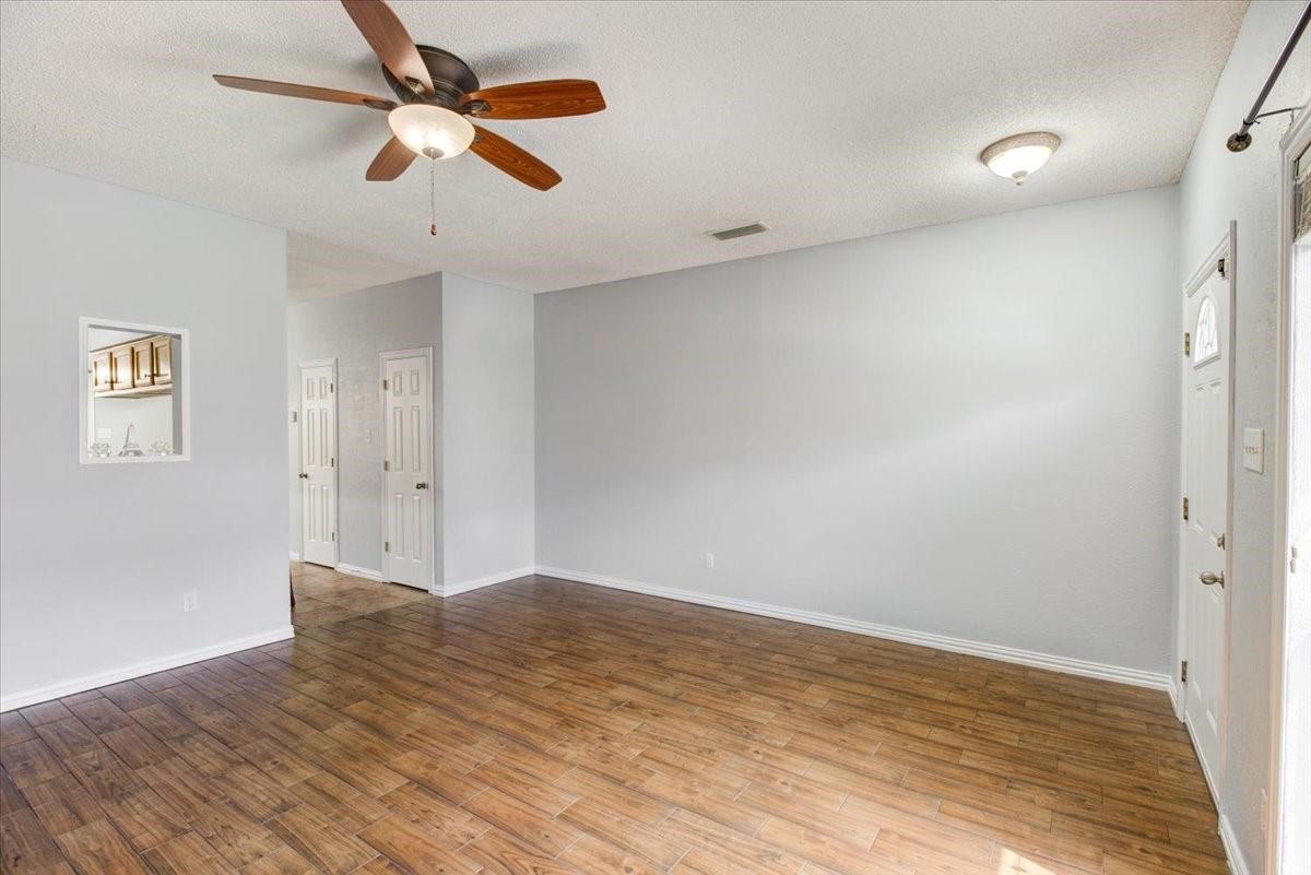 234 Samuel Boulevard P 1
