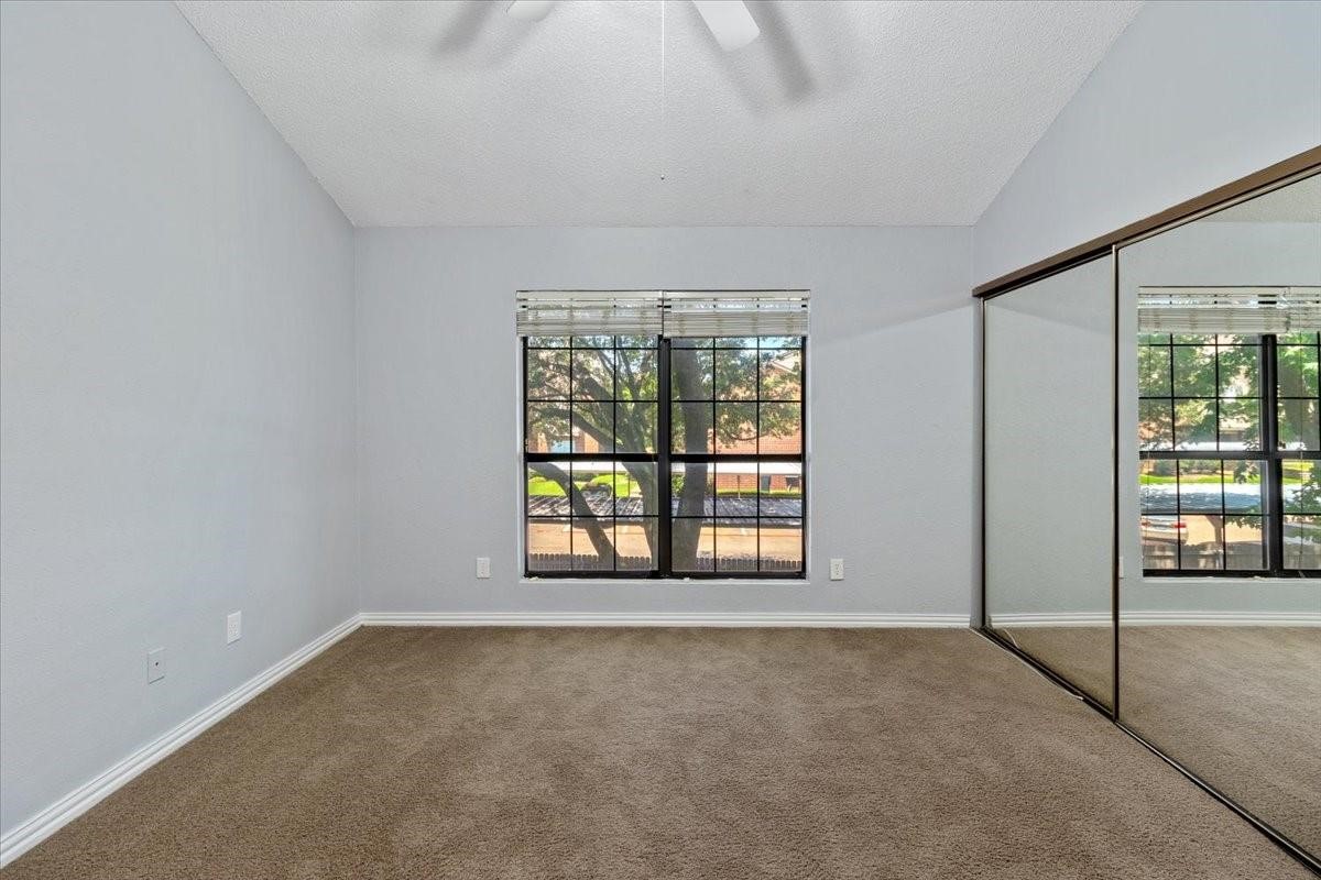 234 Samuel Boulevard P 1