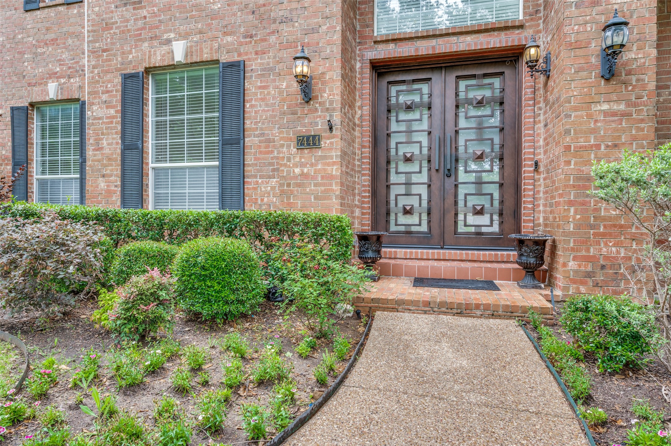 7444 Primrose Drive