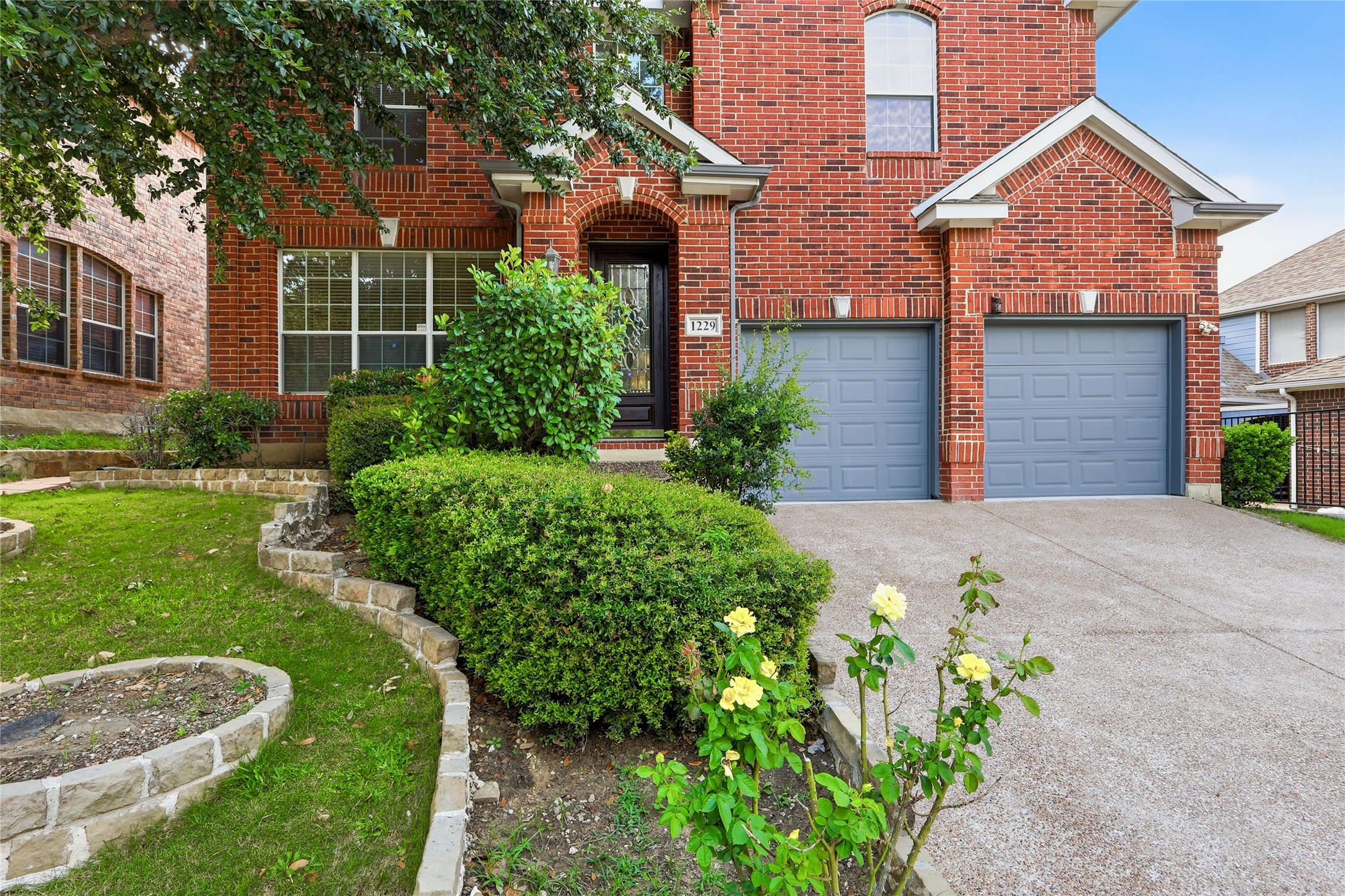 1229 Tioga Drive