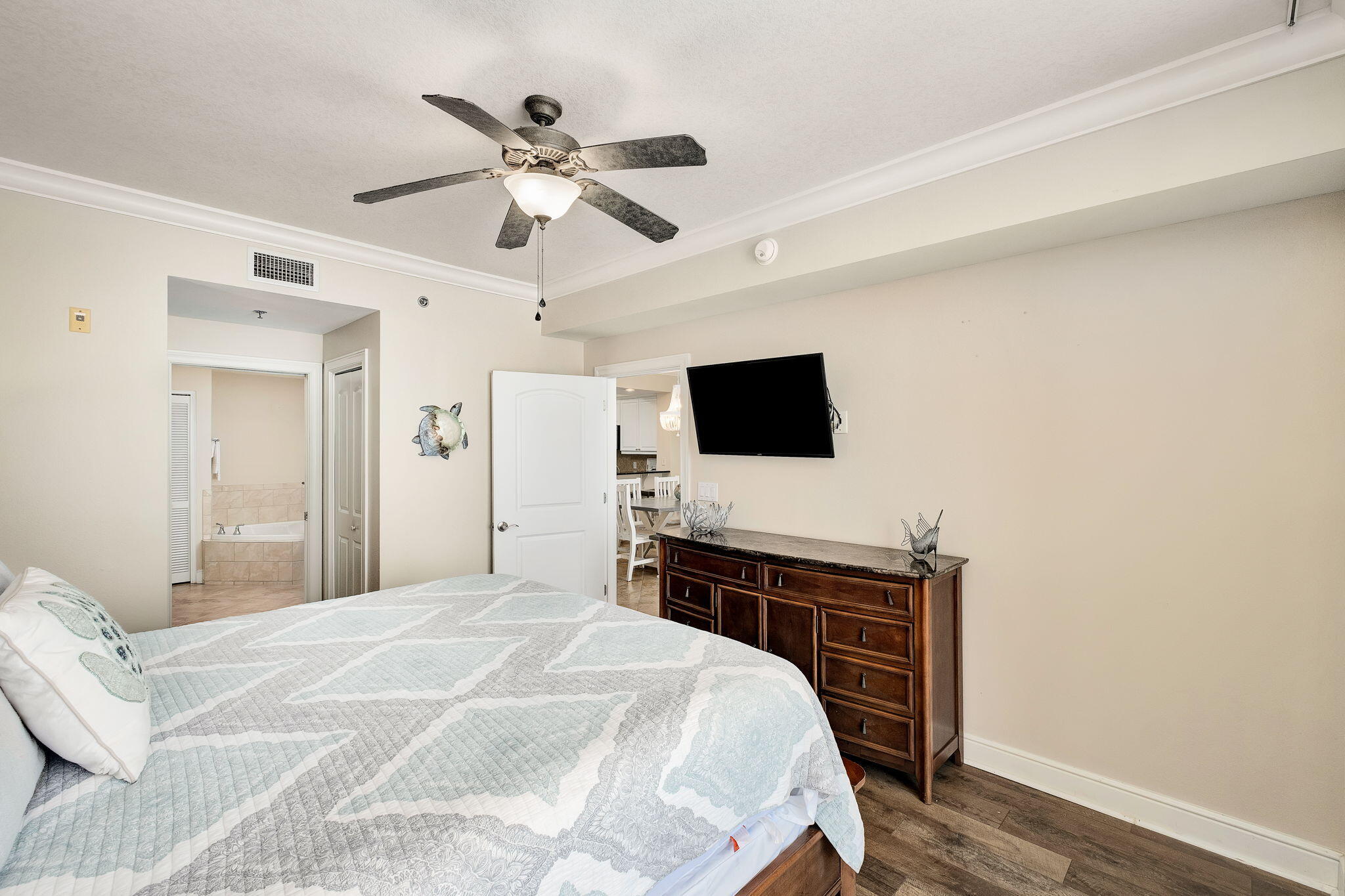 1150 Santa Rosa Boulevard 305