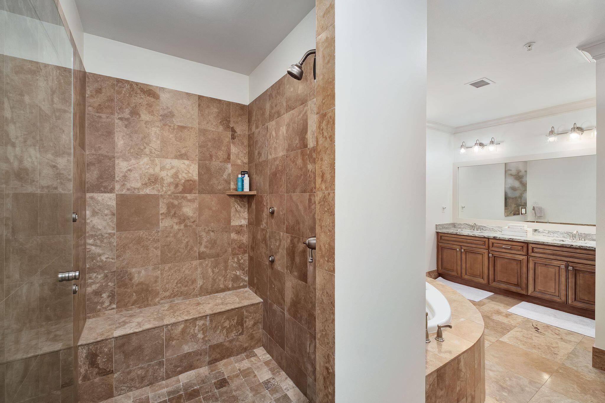 1363 W County Highway 30A UNIT 1119