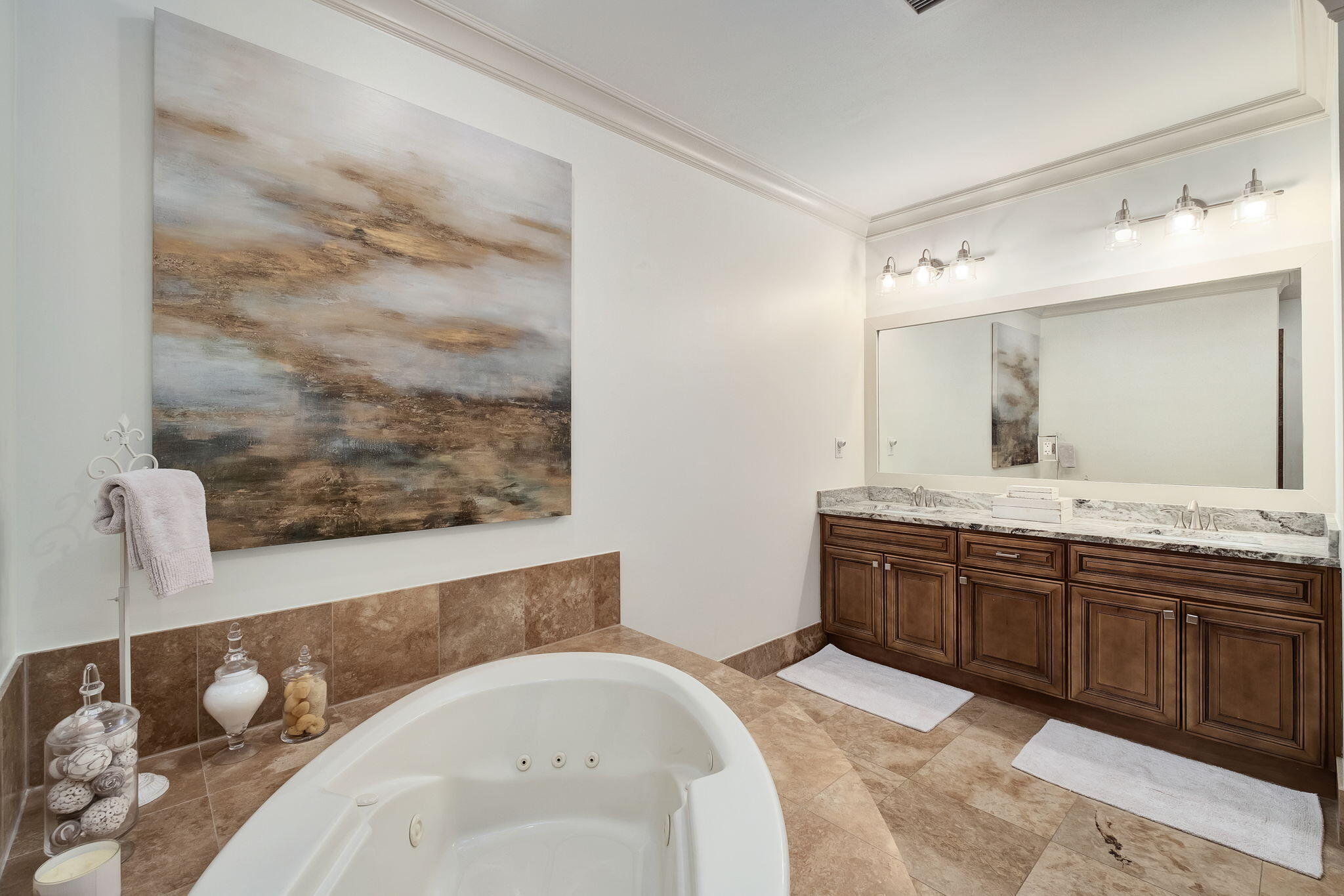 1363 W County Highway 30A UNIT 1119