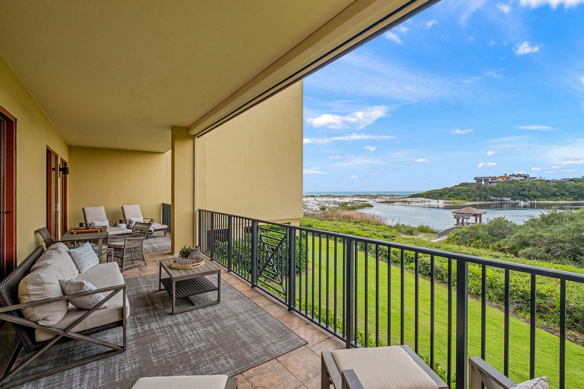 1363 W County Highway 30A UNIT 1119