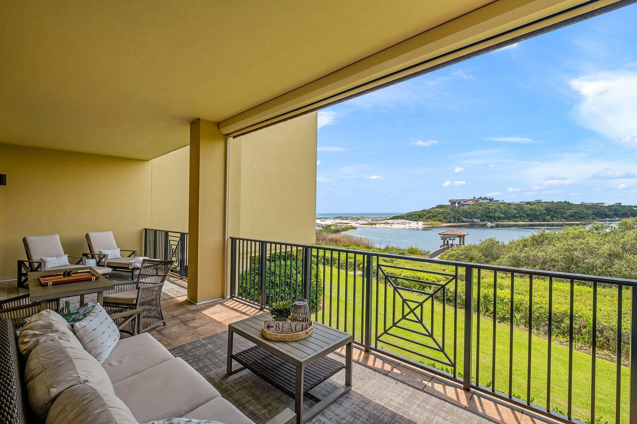 1363 W County Highway 30A UNIT 1119