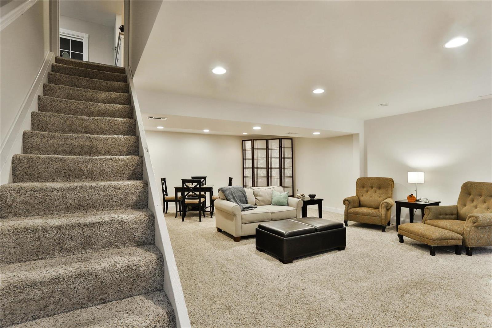 973 Beacon Woods Court