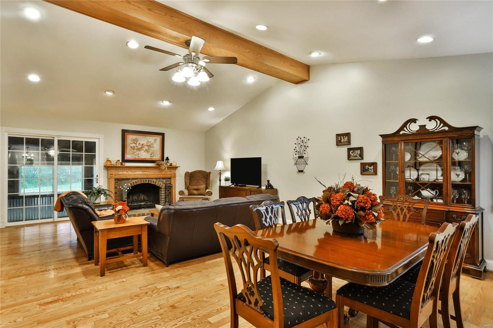 973 Beacon Woods Court