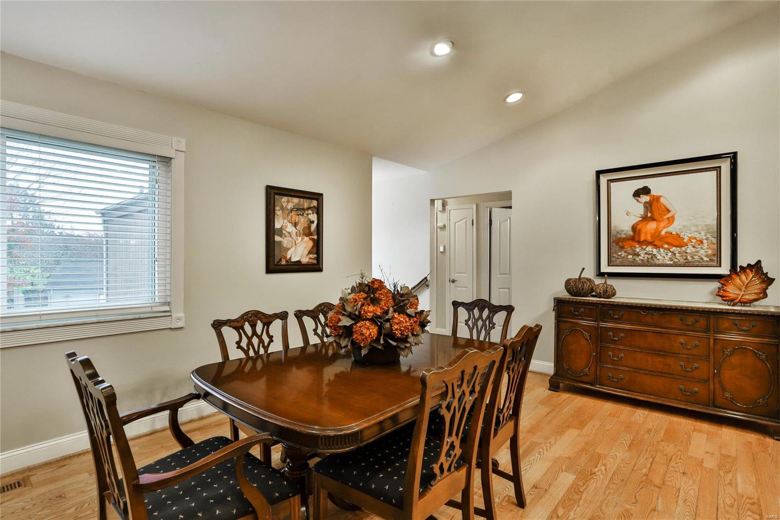 973 Beacon Woods Court