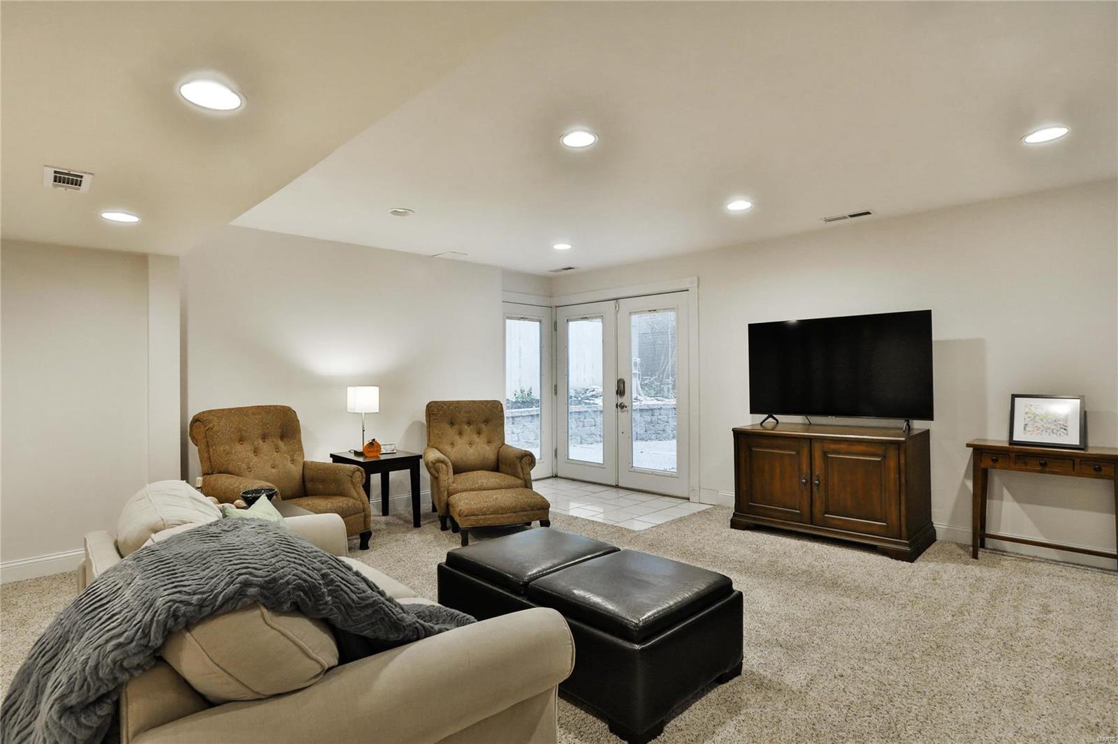 973 Beacon Woods Court