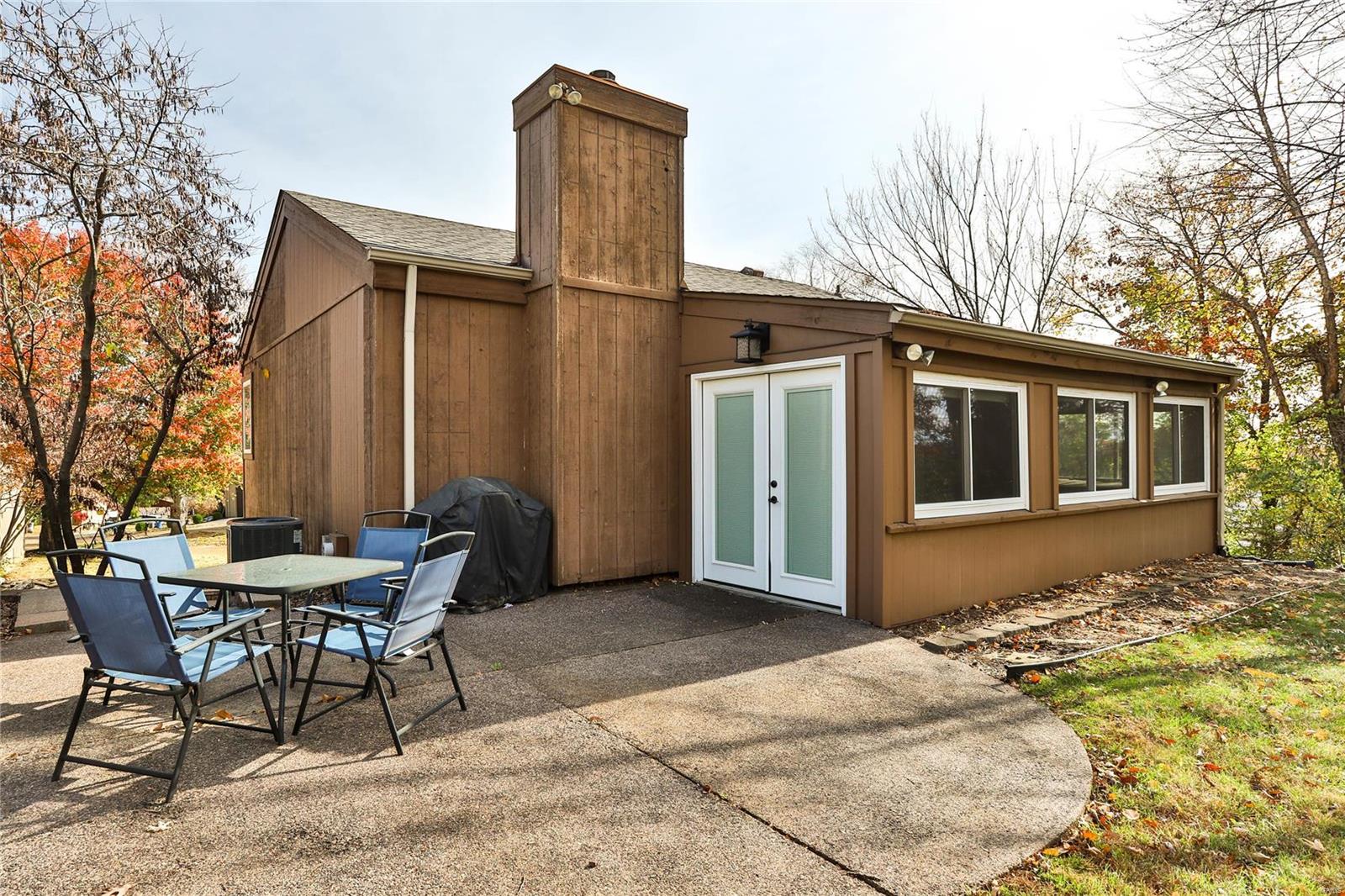 973 Beacon Woods Court