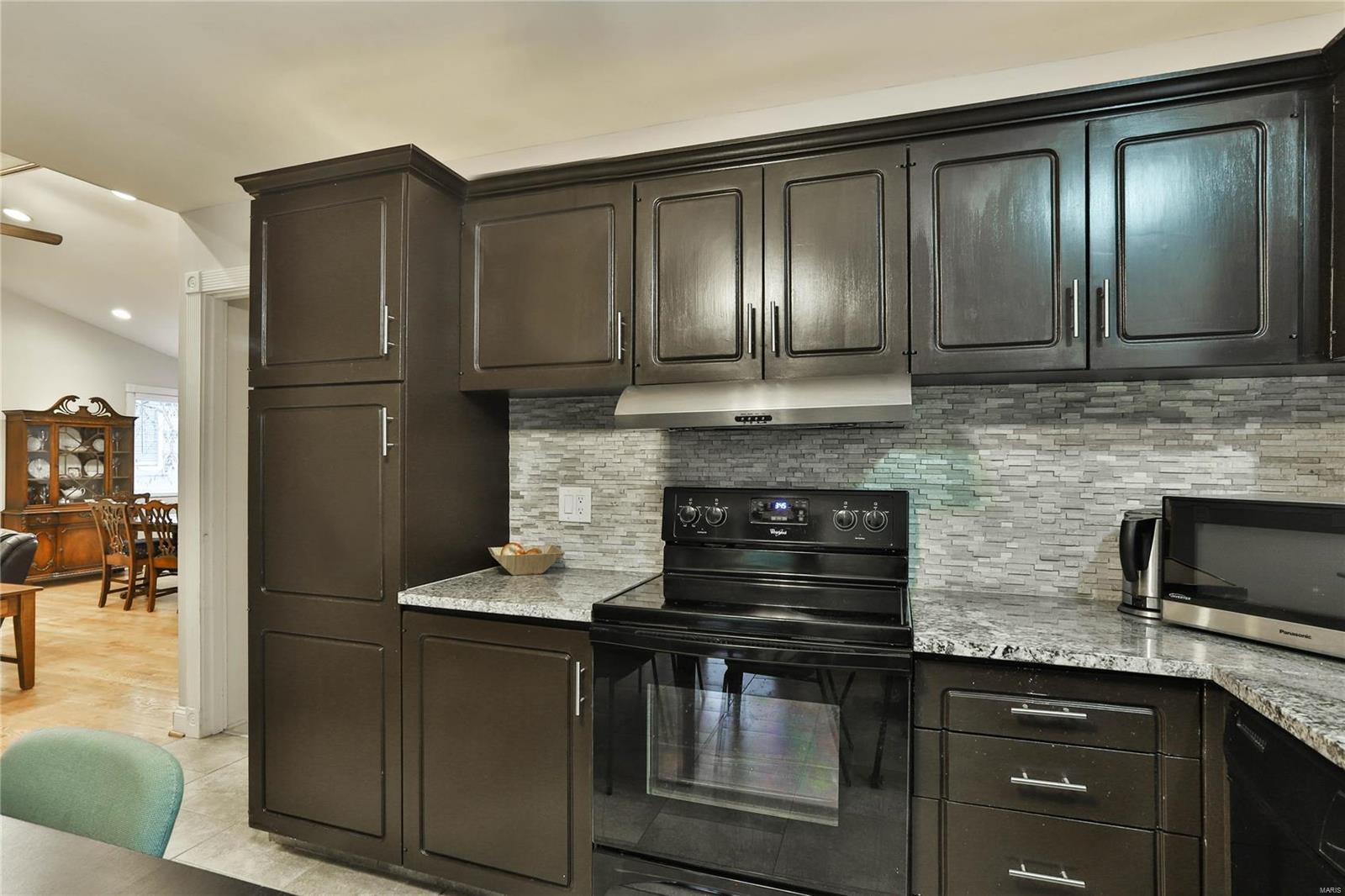 973 Beacon Woods Court