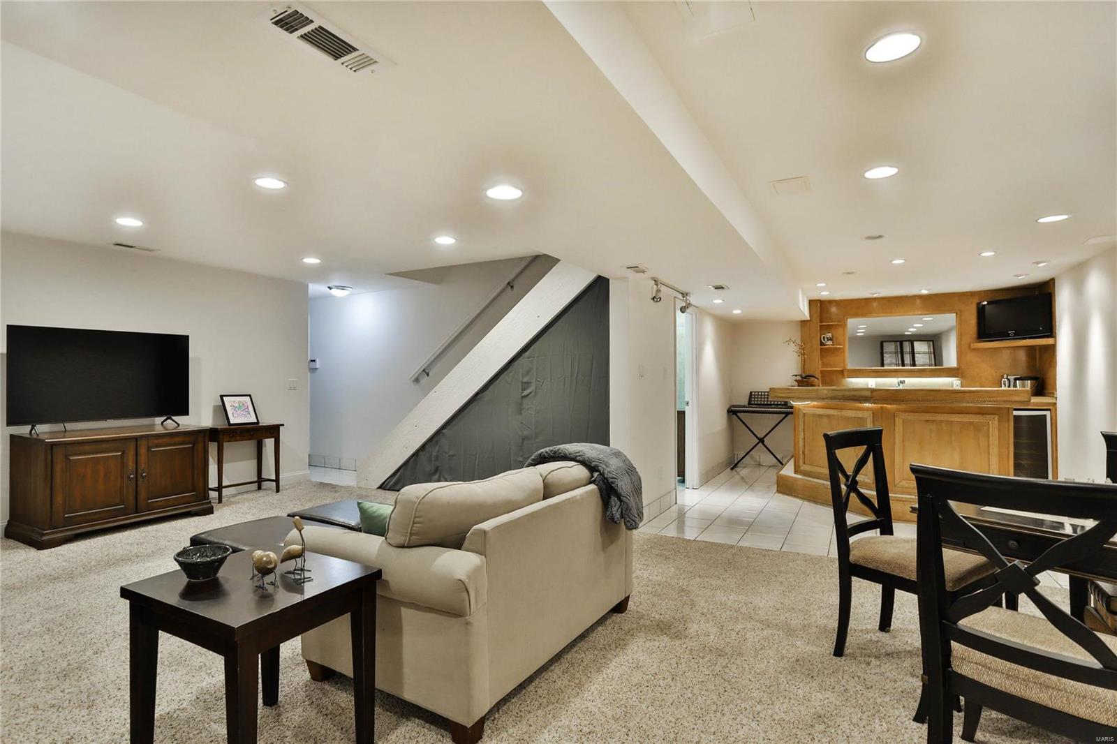 973 Beacon Woods Court