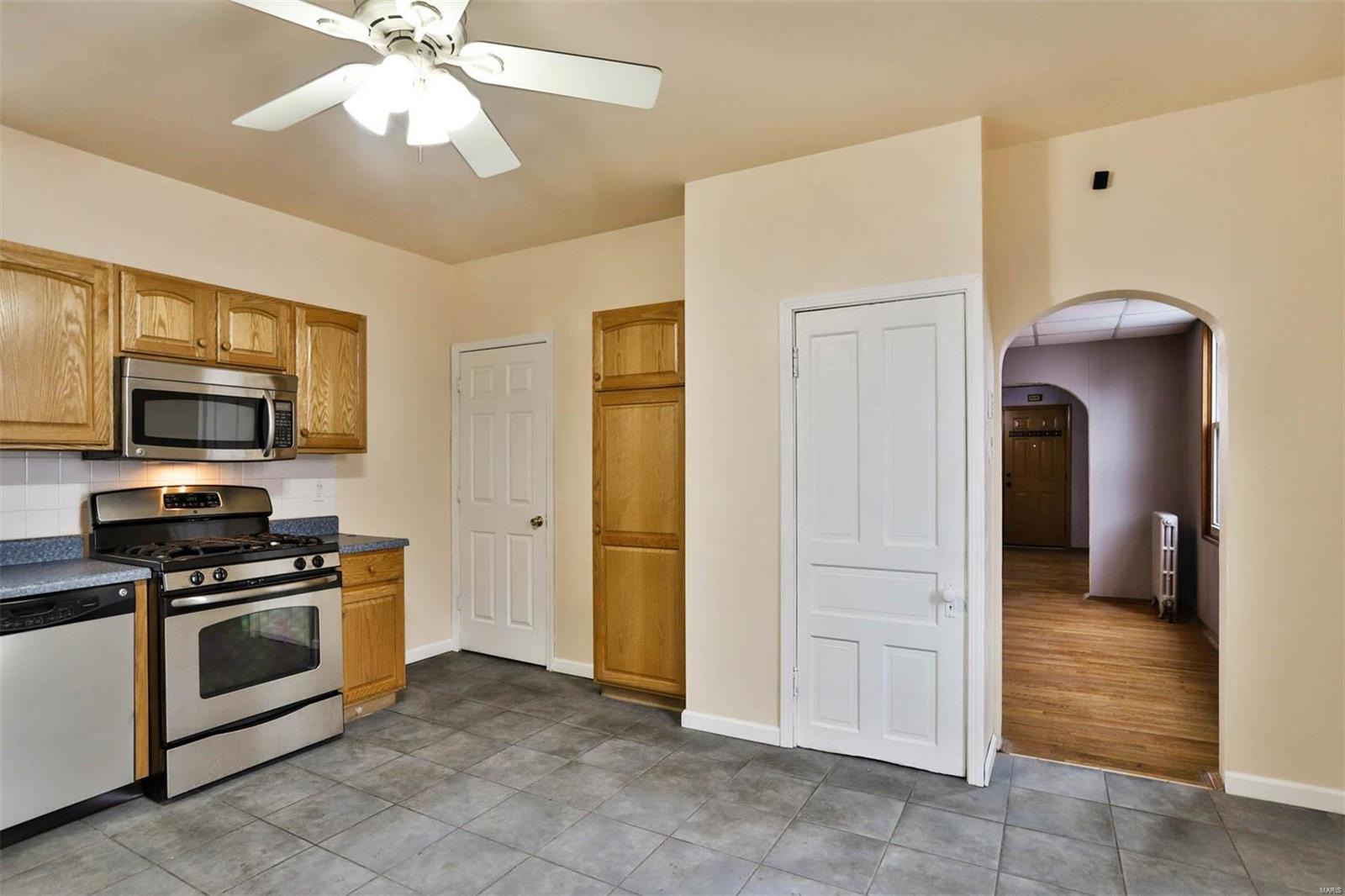 4142 Taft Avenue