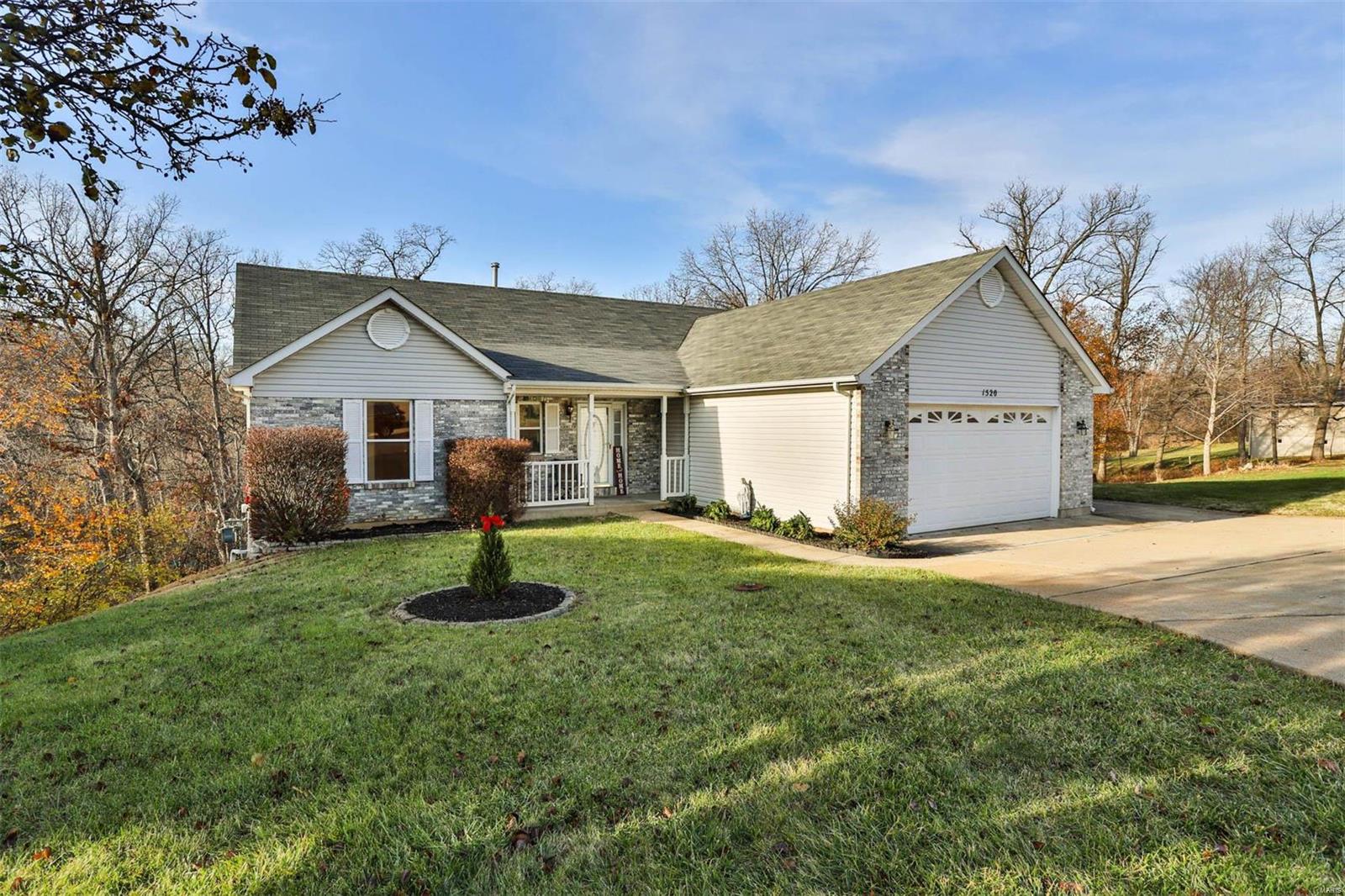 1520 White Dawn Court