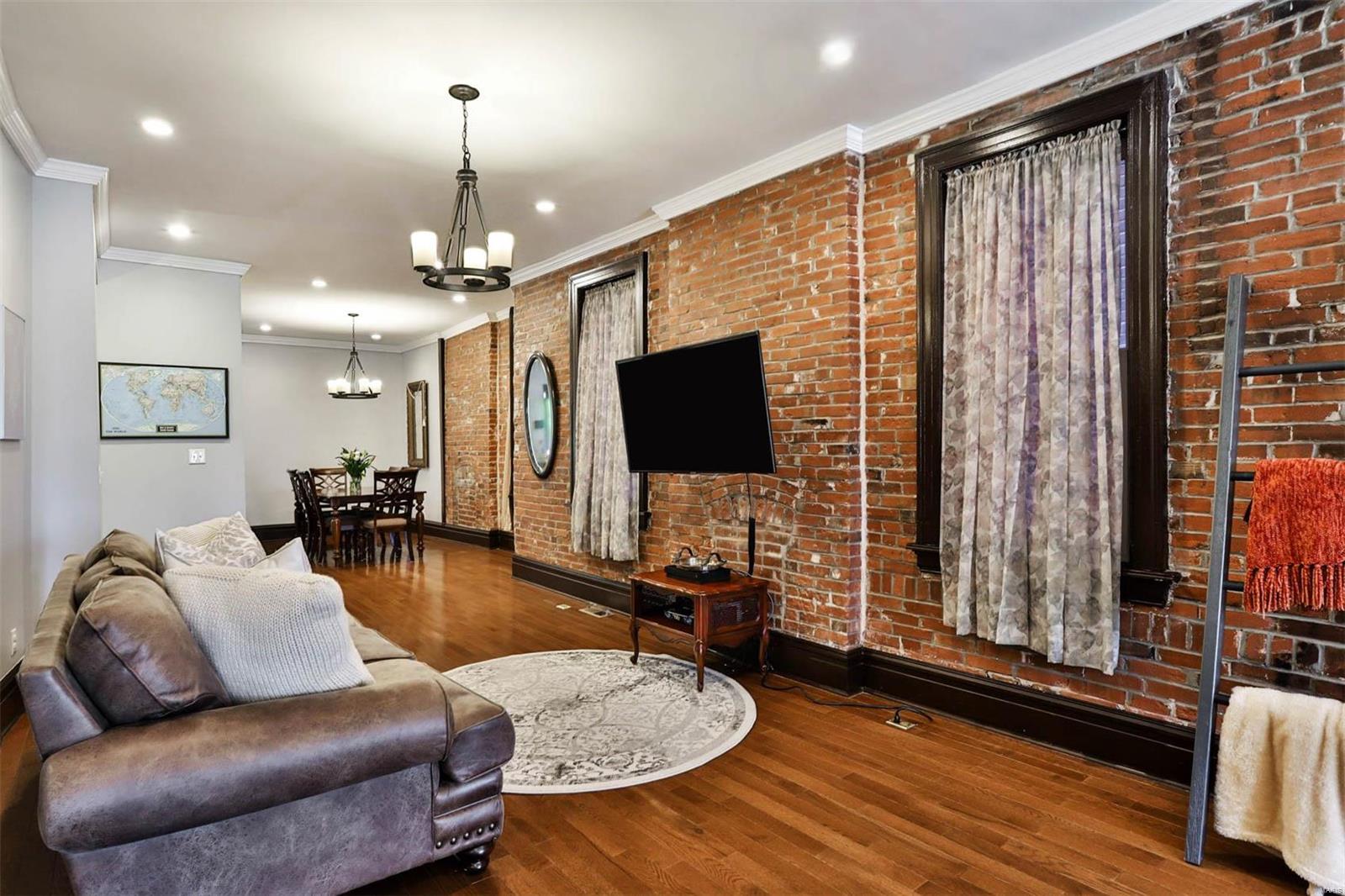 3219 Lafayette Avenue