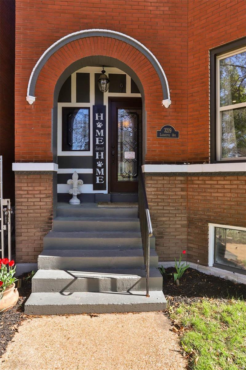 3219 Lafayette Avenue