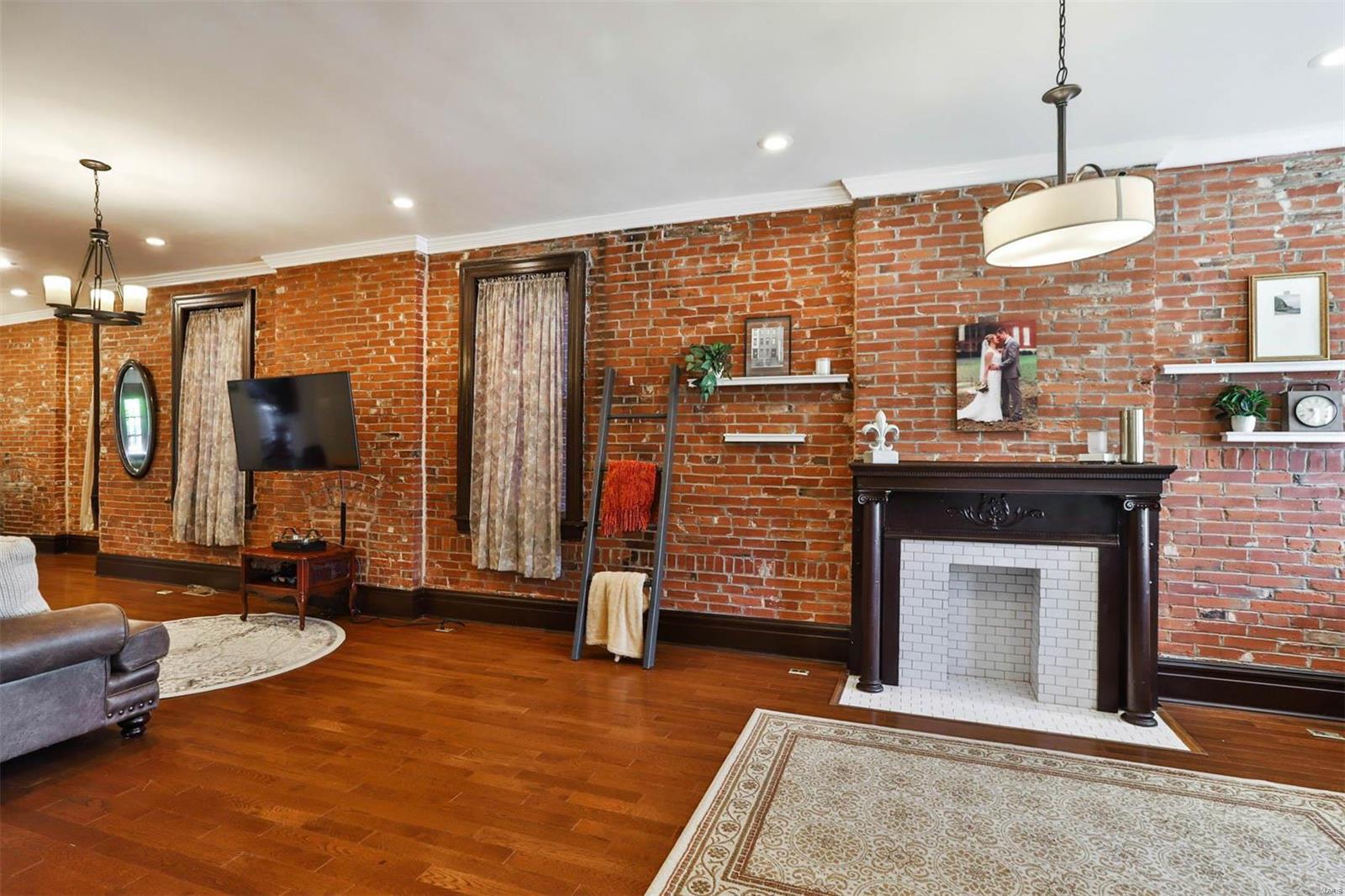 3219 Lafayette Avenue