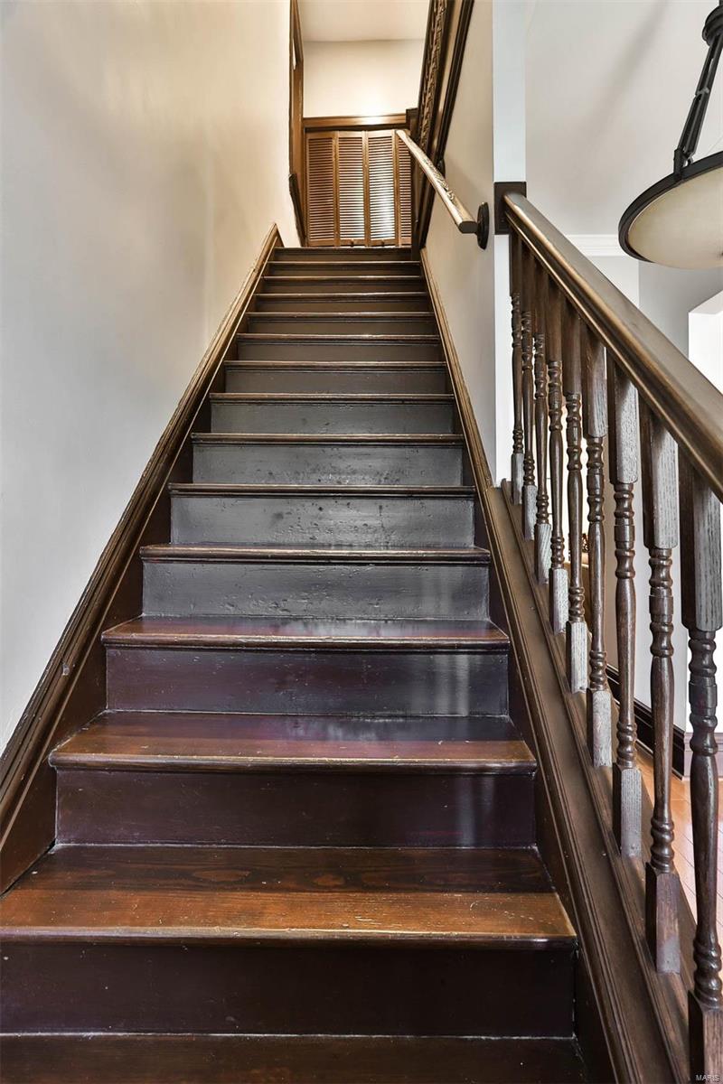 3219 Lafayette Avenue