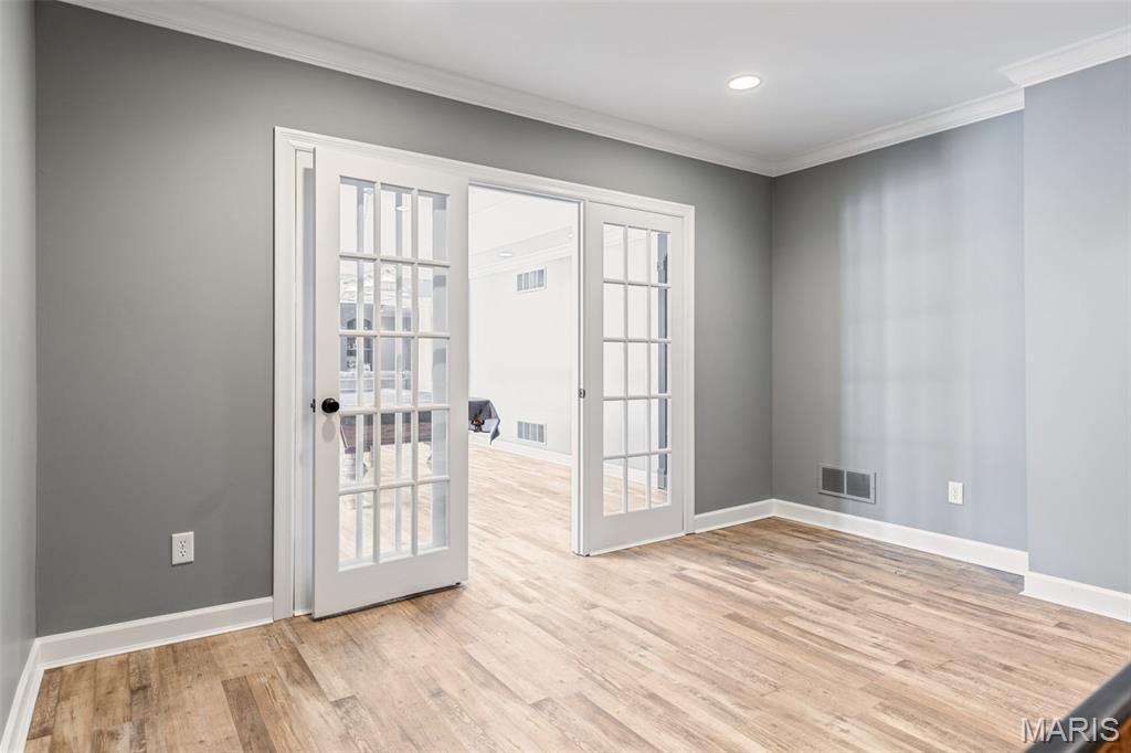 1040 Greystone Manor Parkway