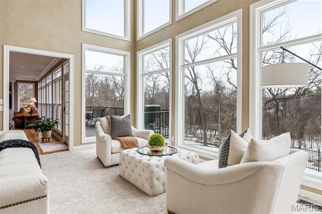 1040 Greystone Manor Parkway