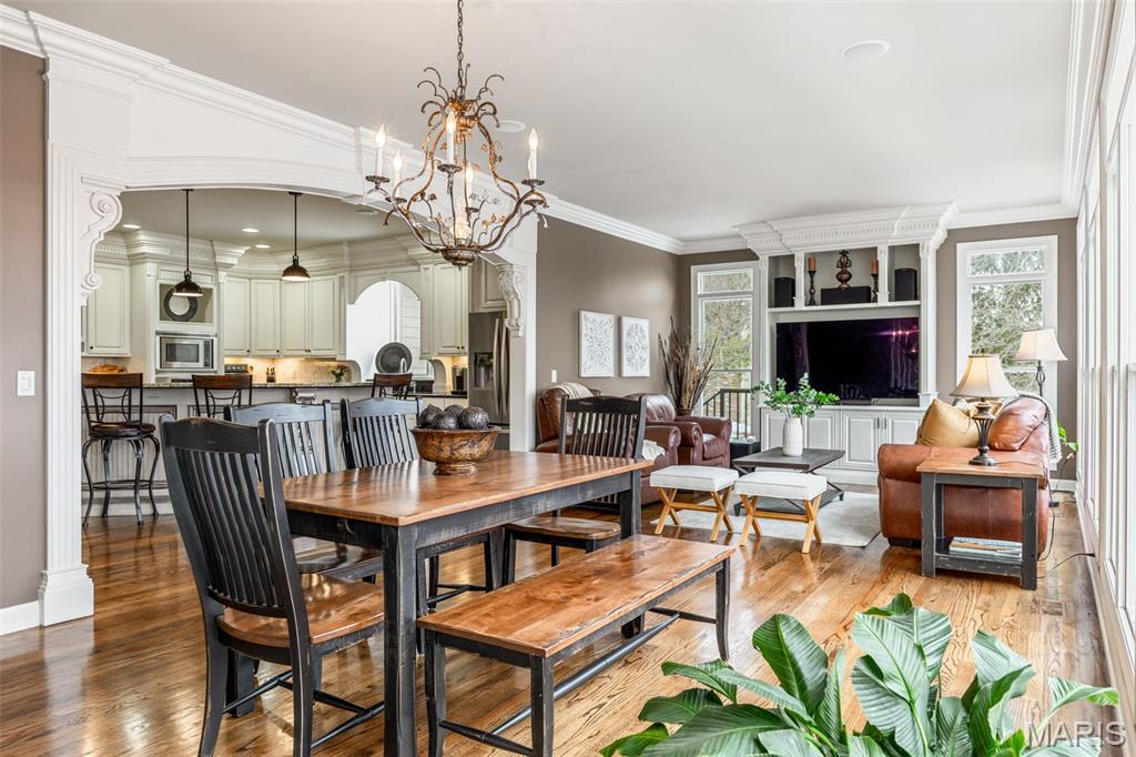 1040 Greystone Manor Parkway