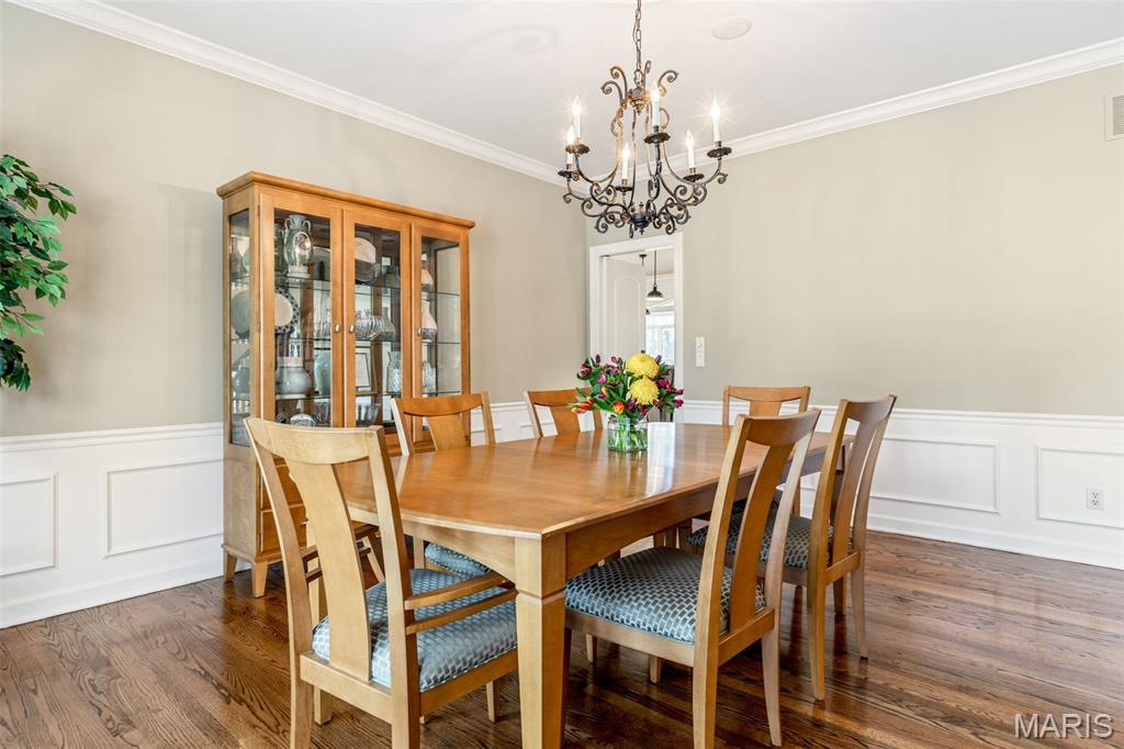 1040 Greystone Manor Parkway