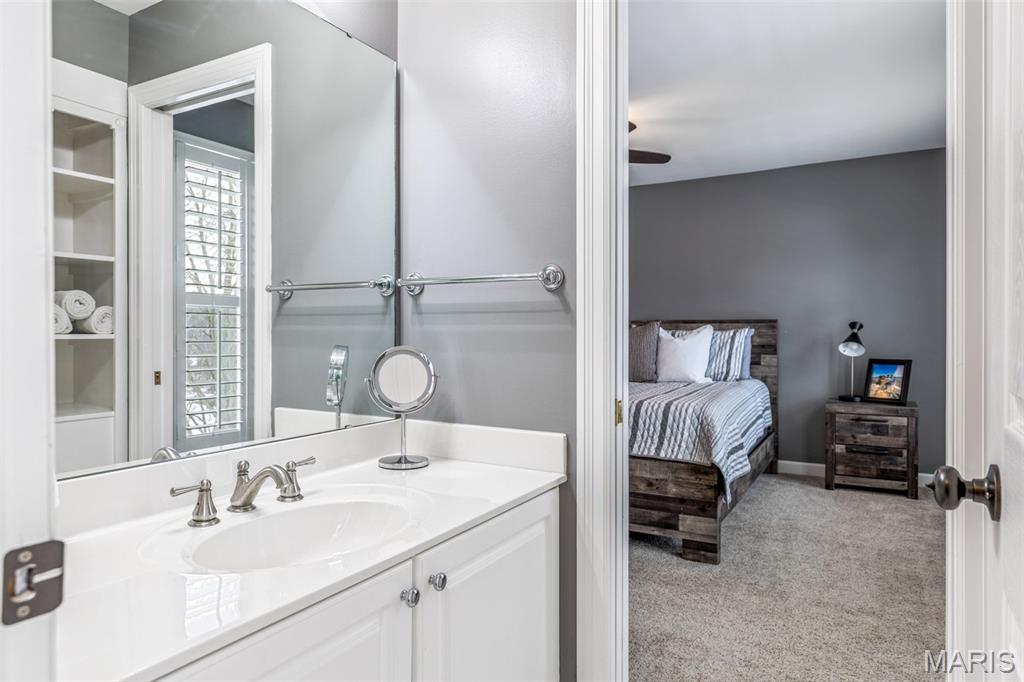 1040 Greystone Manor Parkway