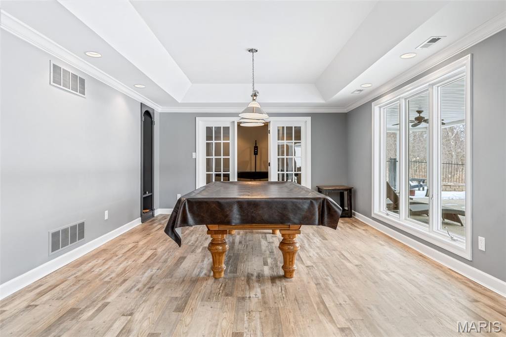 1040 Greystone Manor Parkway