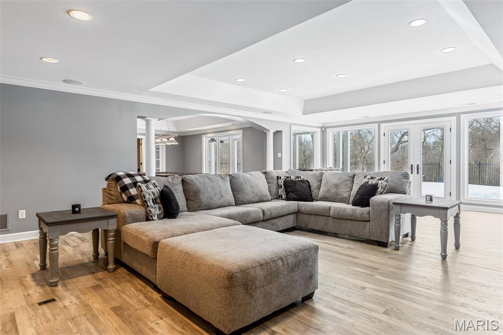 1040 Greystone Manor Parkway