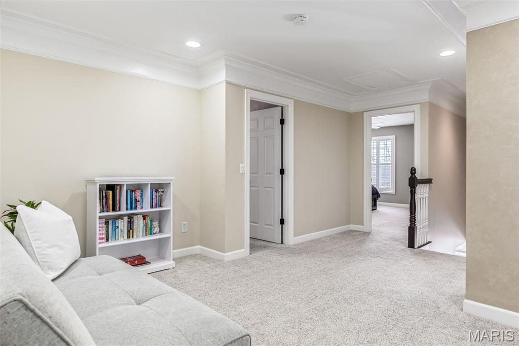 1040 Greystone Manor Parkway