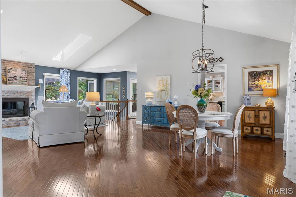 504 Robin Crest Court