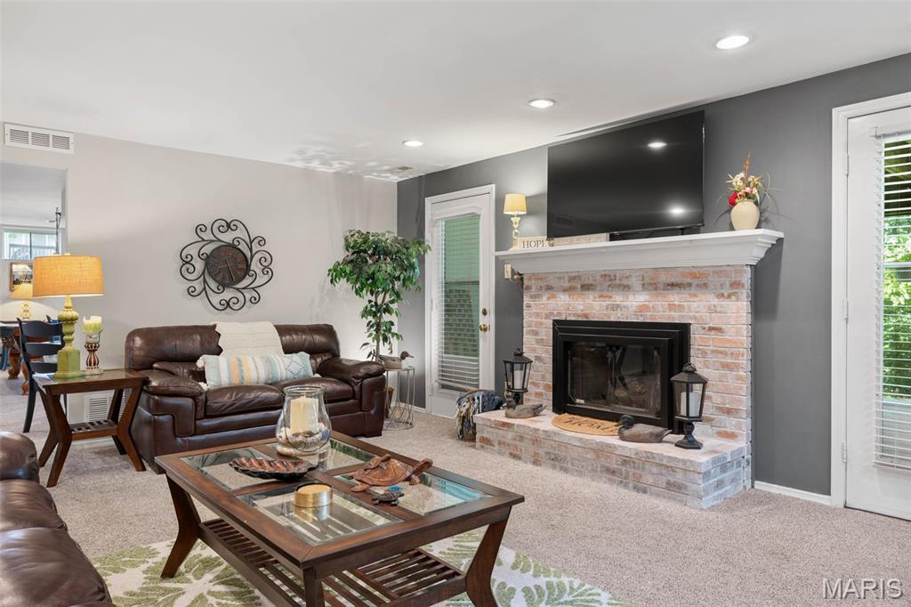 504 Robin Crest Court