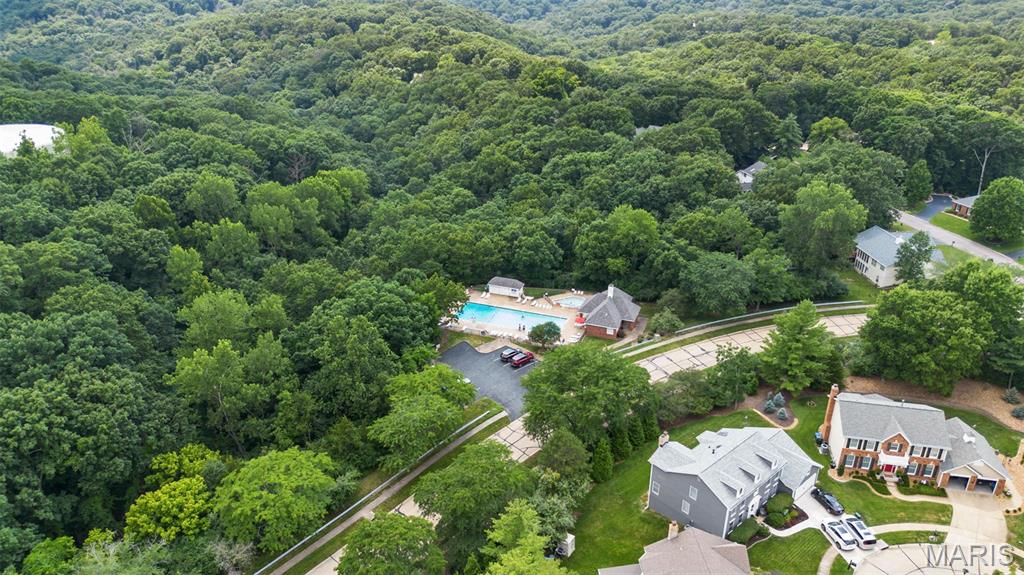 504 Robin Crest Court
