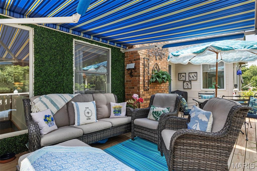 504 Robin Crest Court