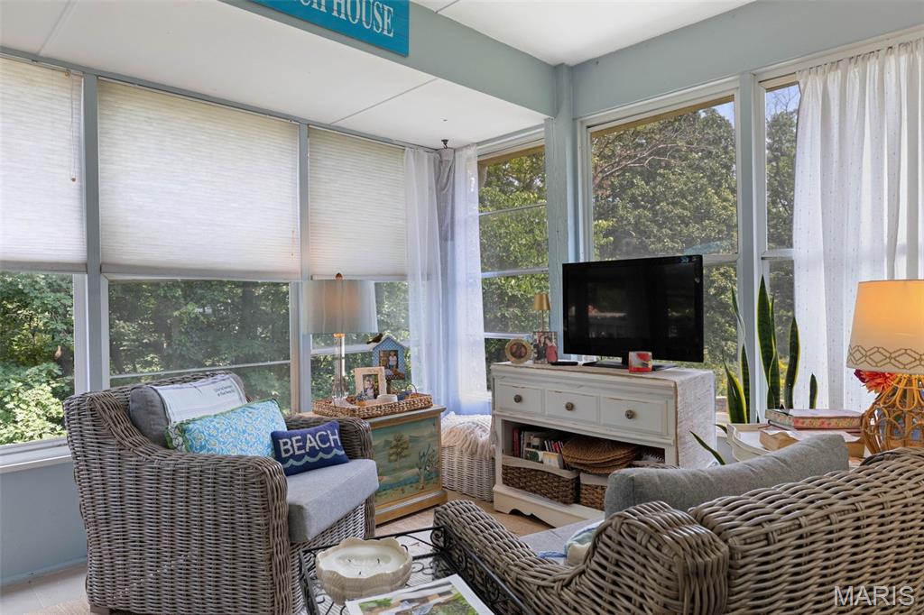 504 Robin Crest Court