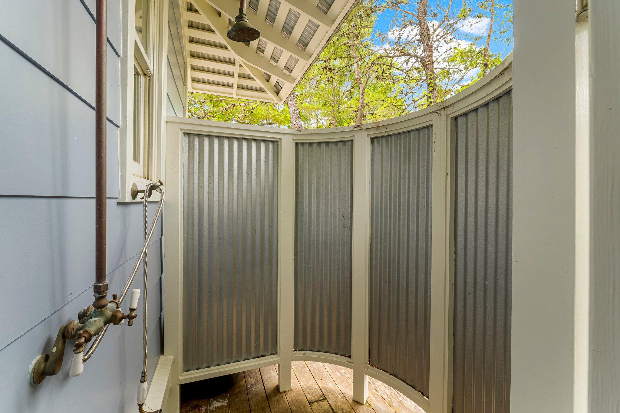 782 Western Lake Drive