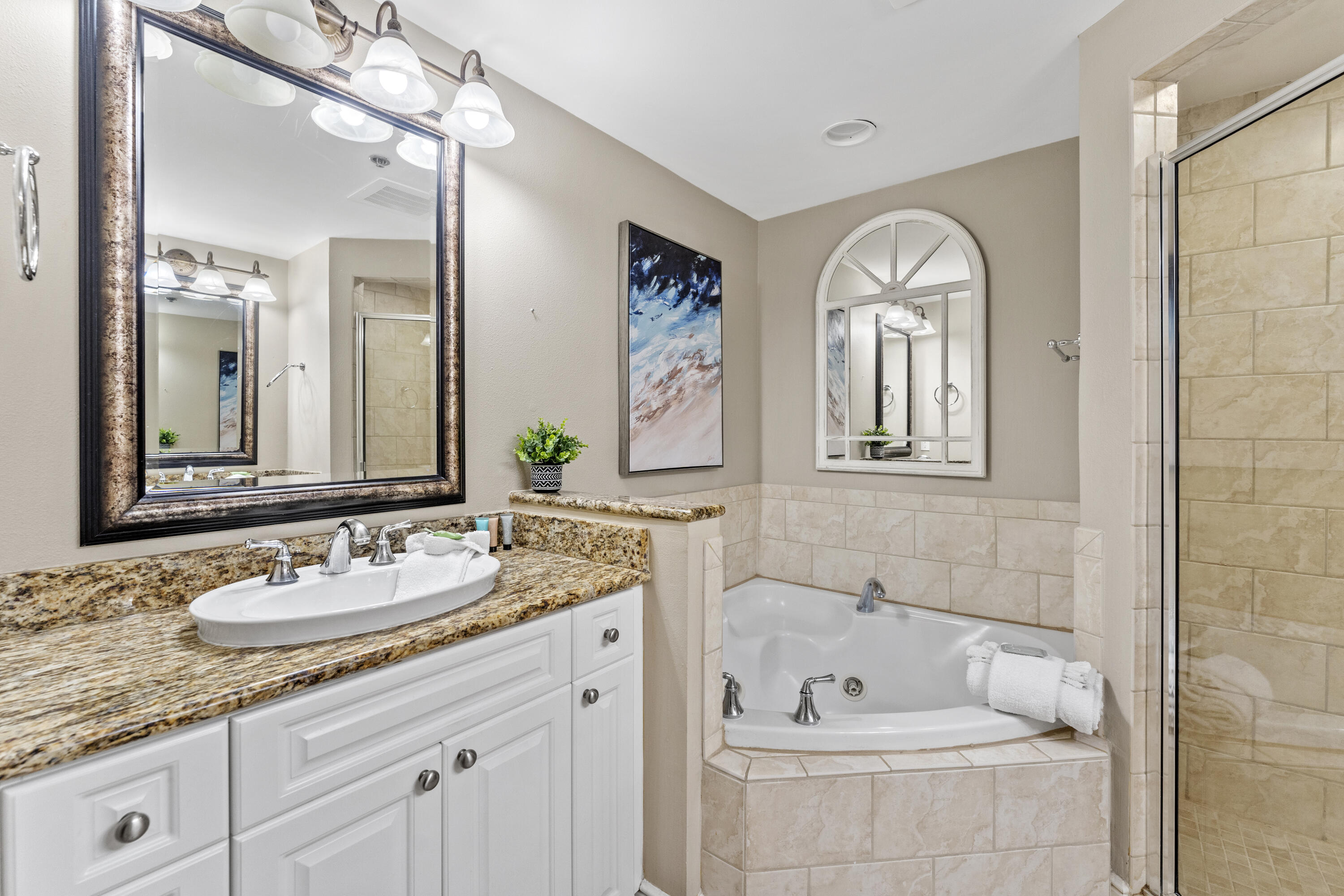 1150 Santa Rosa Boulevard, 422