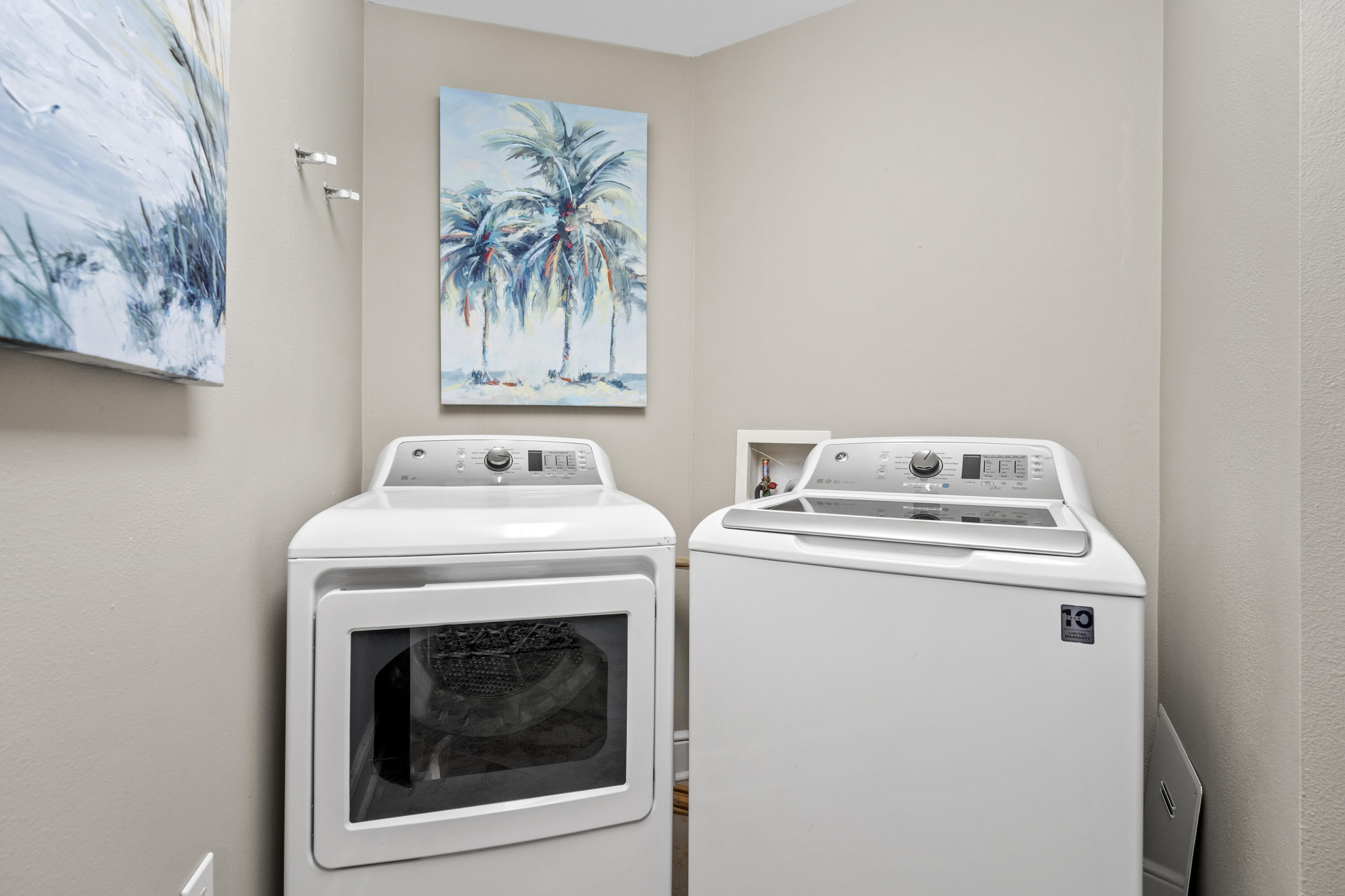 1150 Santa Rosa Boulevard, 422