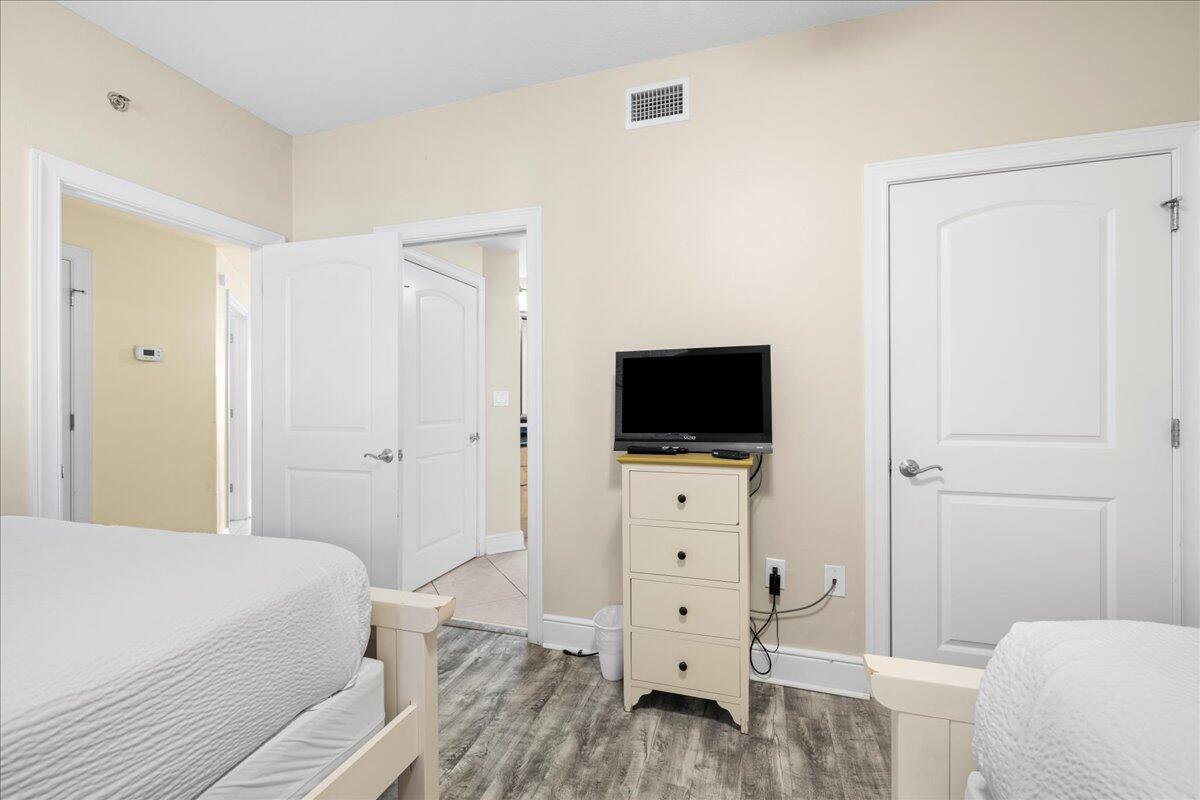 1150 Santa Rosa Boulevard 520