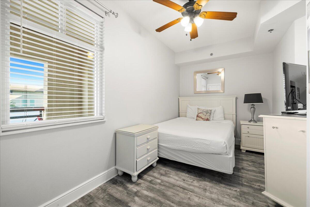 1150 Santa Rosa Boulevard 520