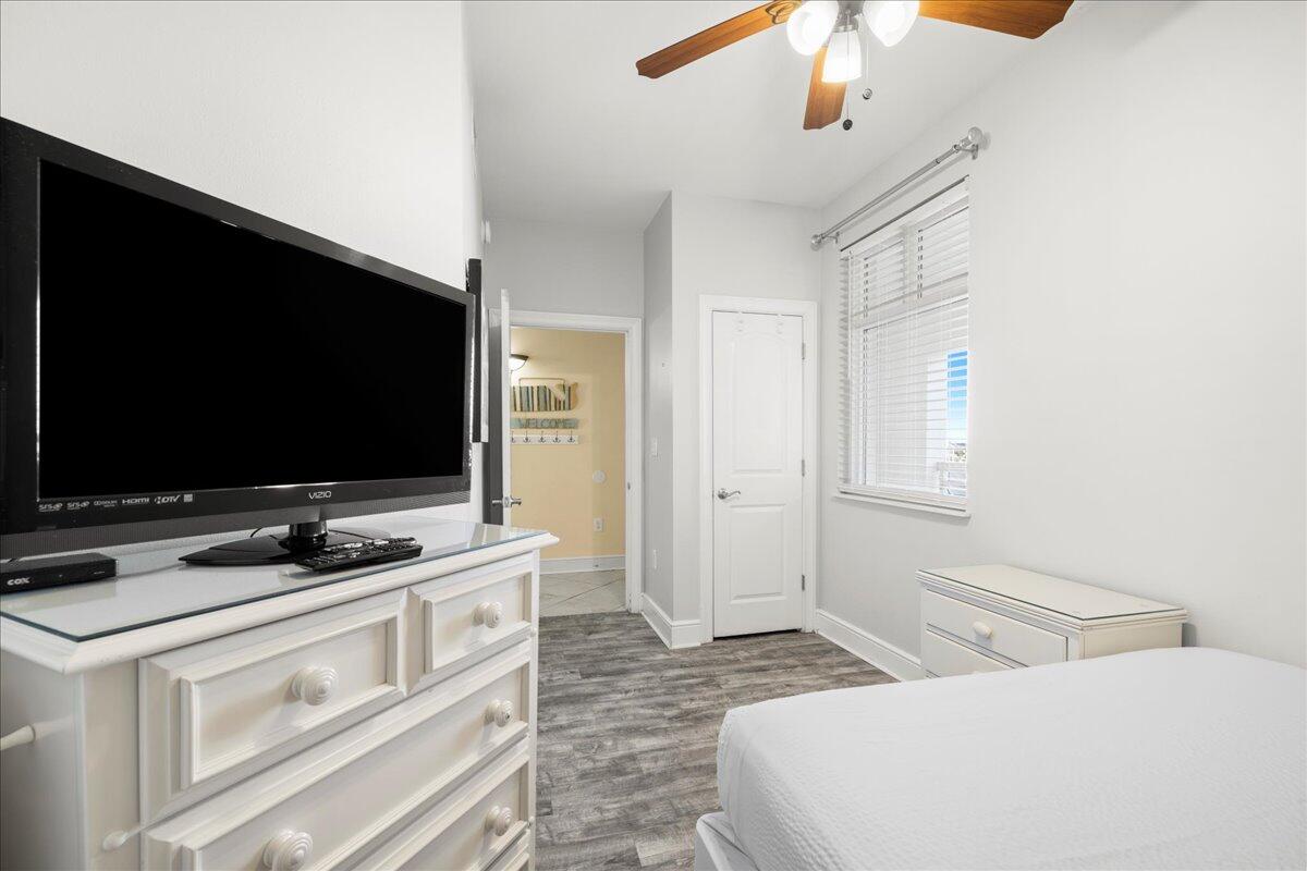 1150 Santa Rosa Boulevard 520