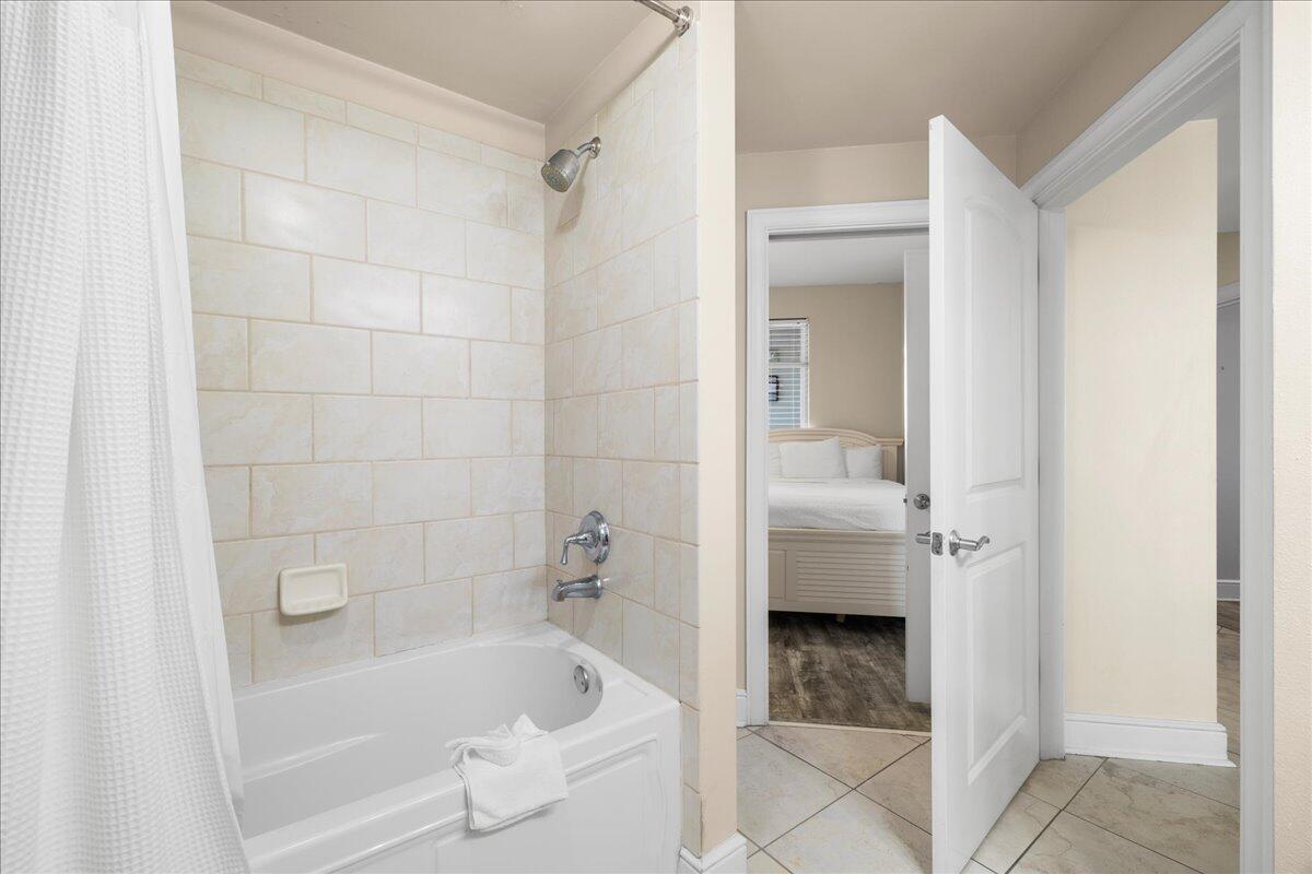 1150 Santa Rosa Boulevard 520