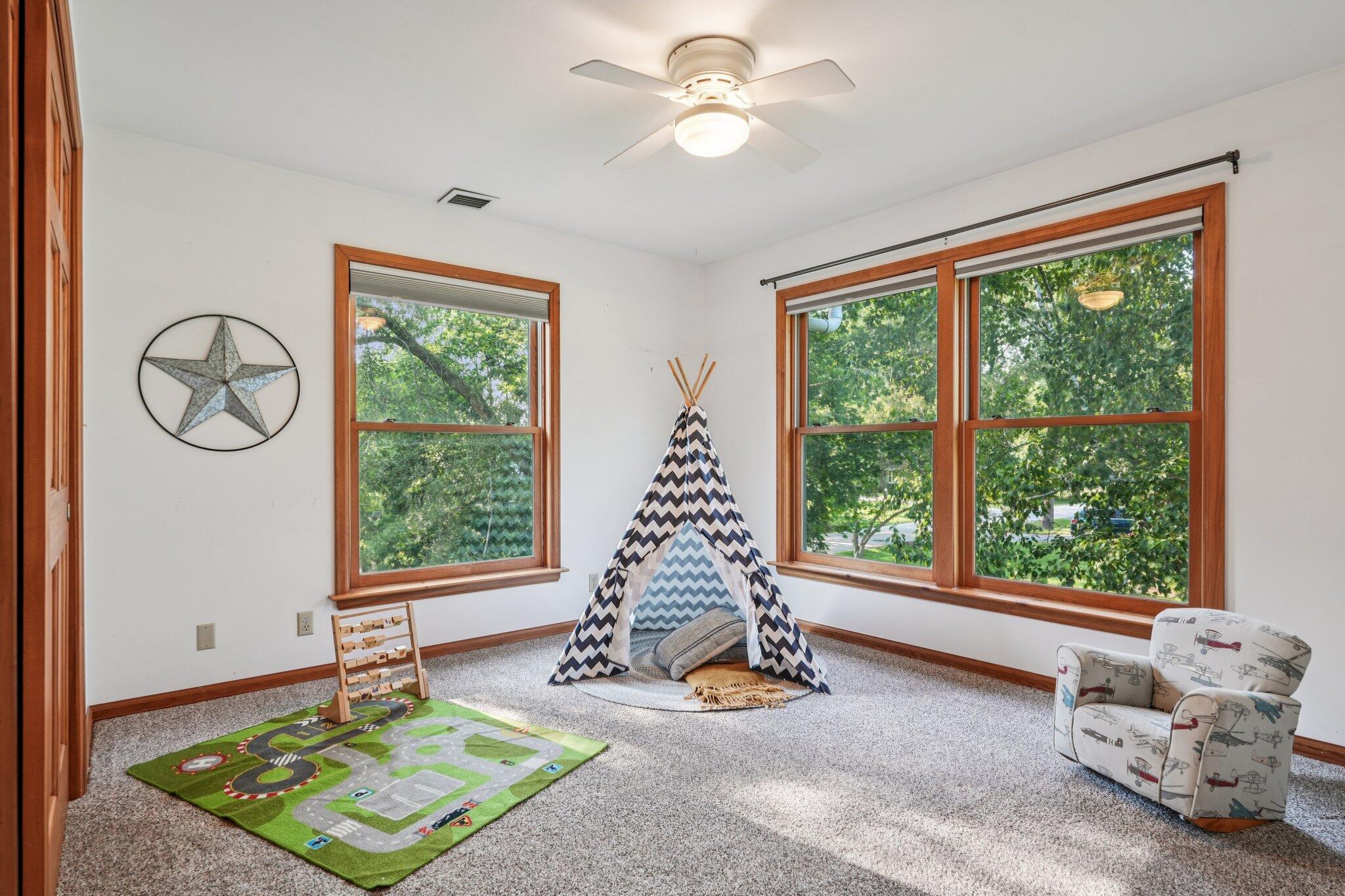 9000 N Pelham Pkwy