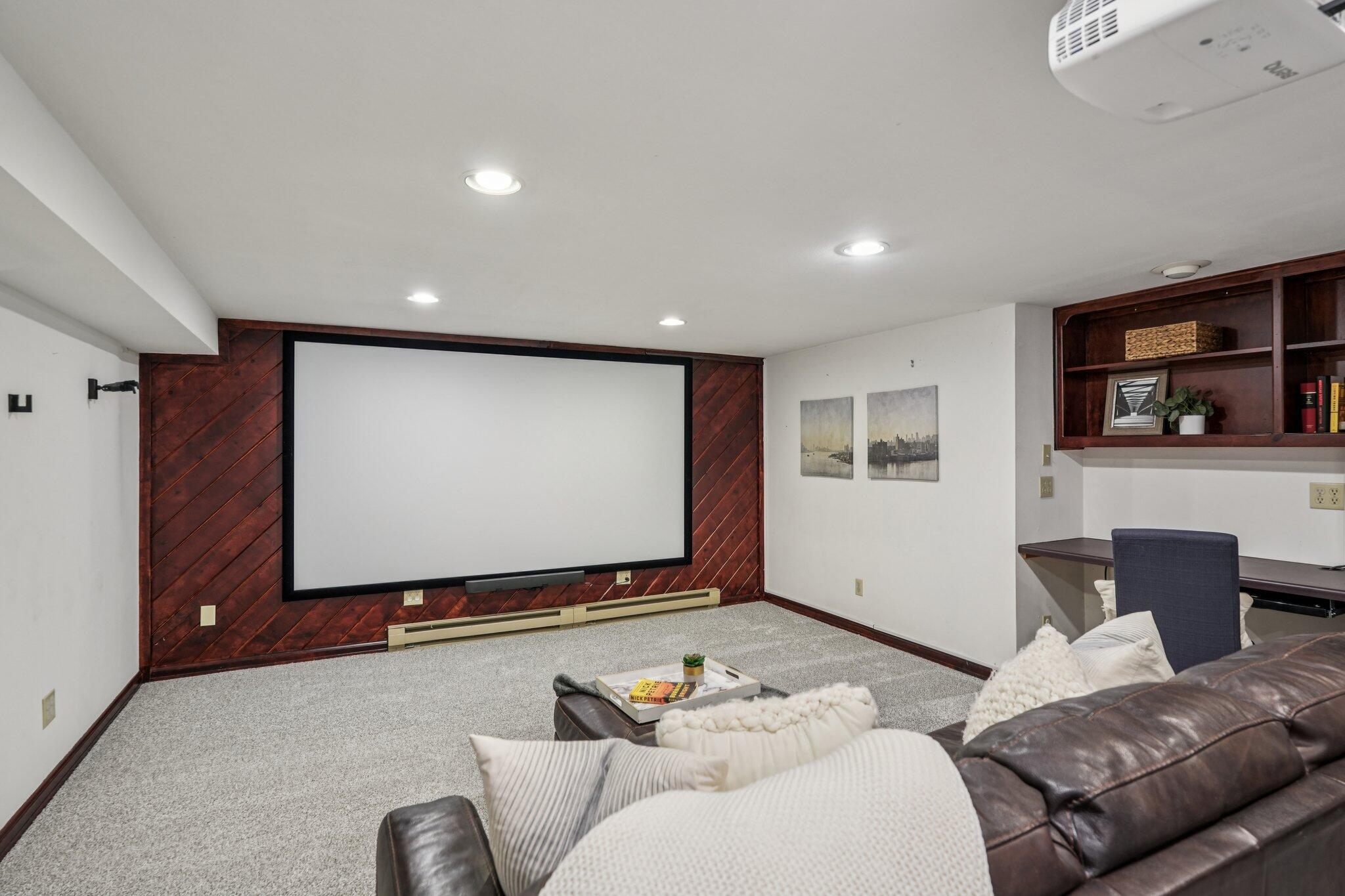 9000 N Pelham Pkwy